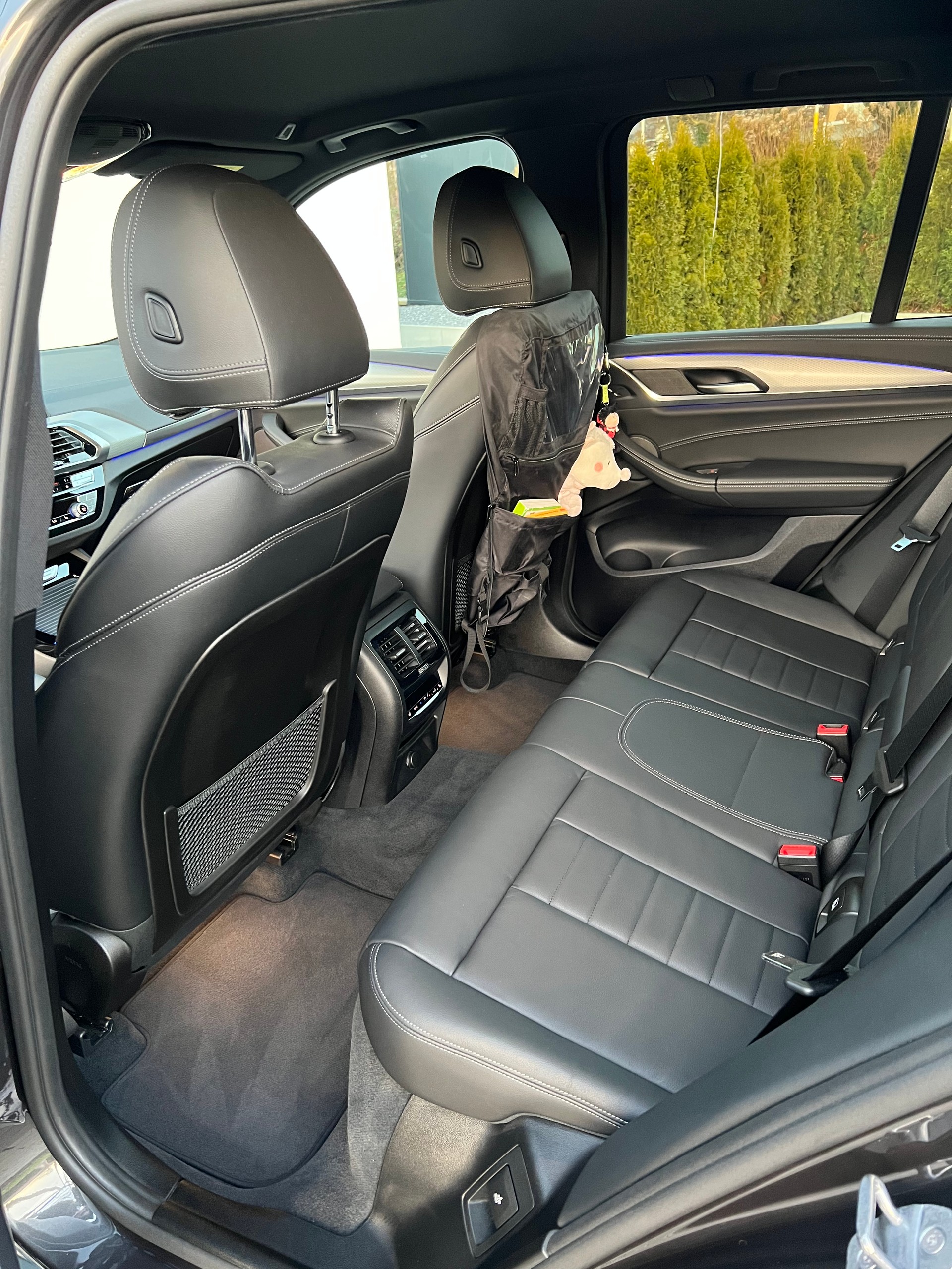BMW M40i-image-8