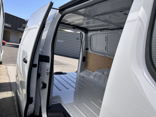 TOYOTA Proace 2.2D Panel L Activ-image-6