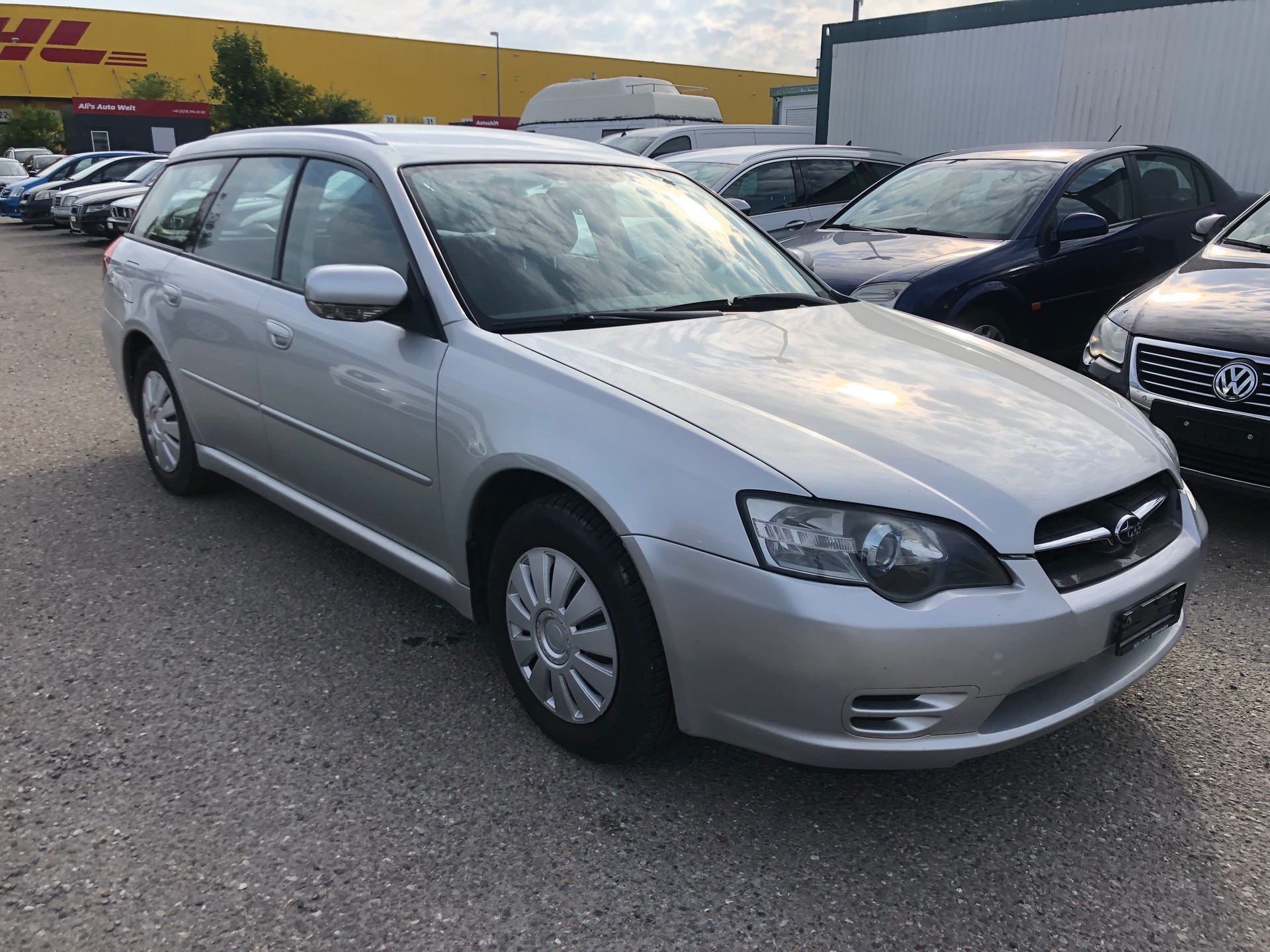 SUBARU Legacy 2.0i AWD Swiss-image-2