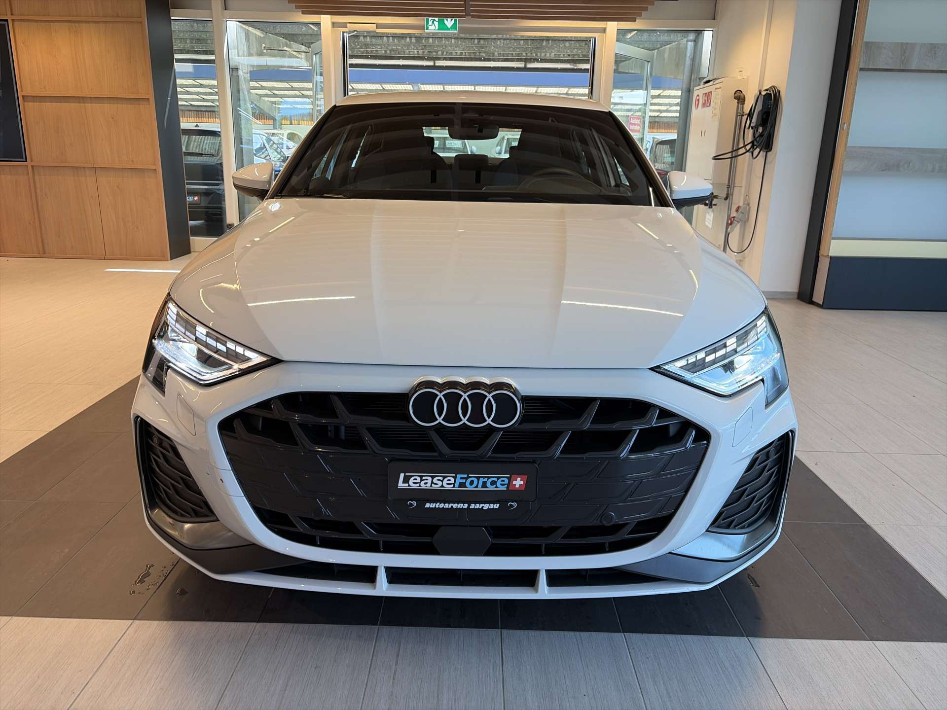 AUDI A3 Limousine 35 TFSi S-Line S-Tronic Automat-image-10