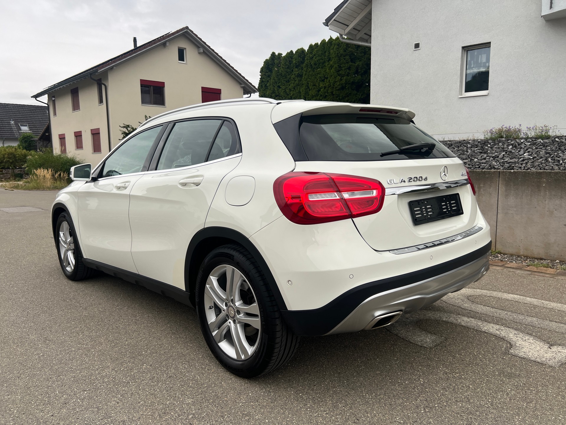 MERCEDES-BENZ GLA 200 CDI Urban 4Matic 7G-DCT-image-5