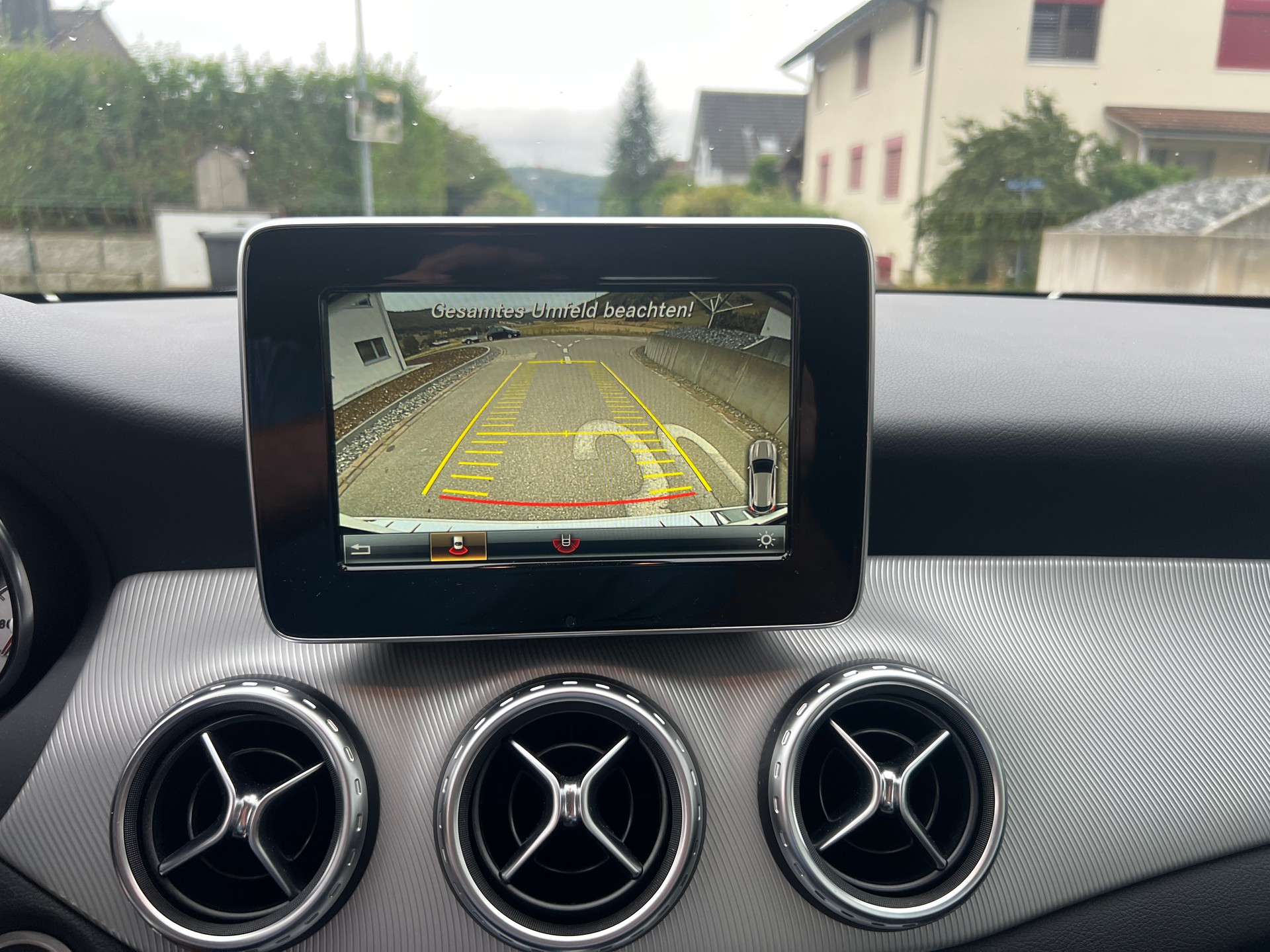 MERCEDES-BENZ GLA 200 CDI Urban 4Matic 7G-DCT-image-12