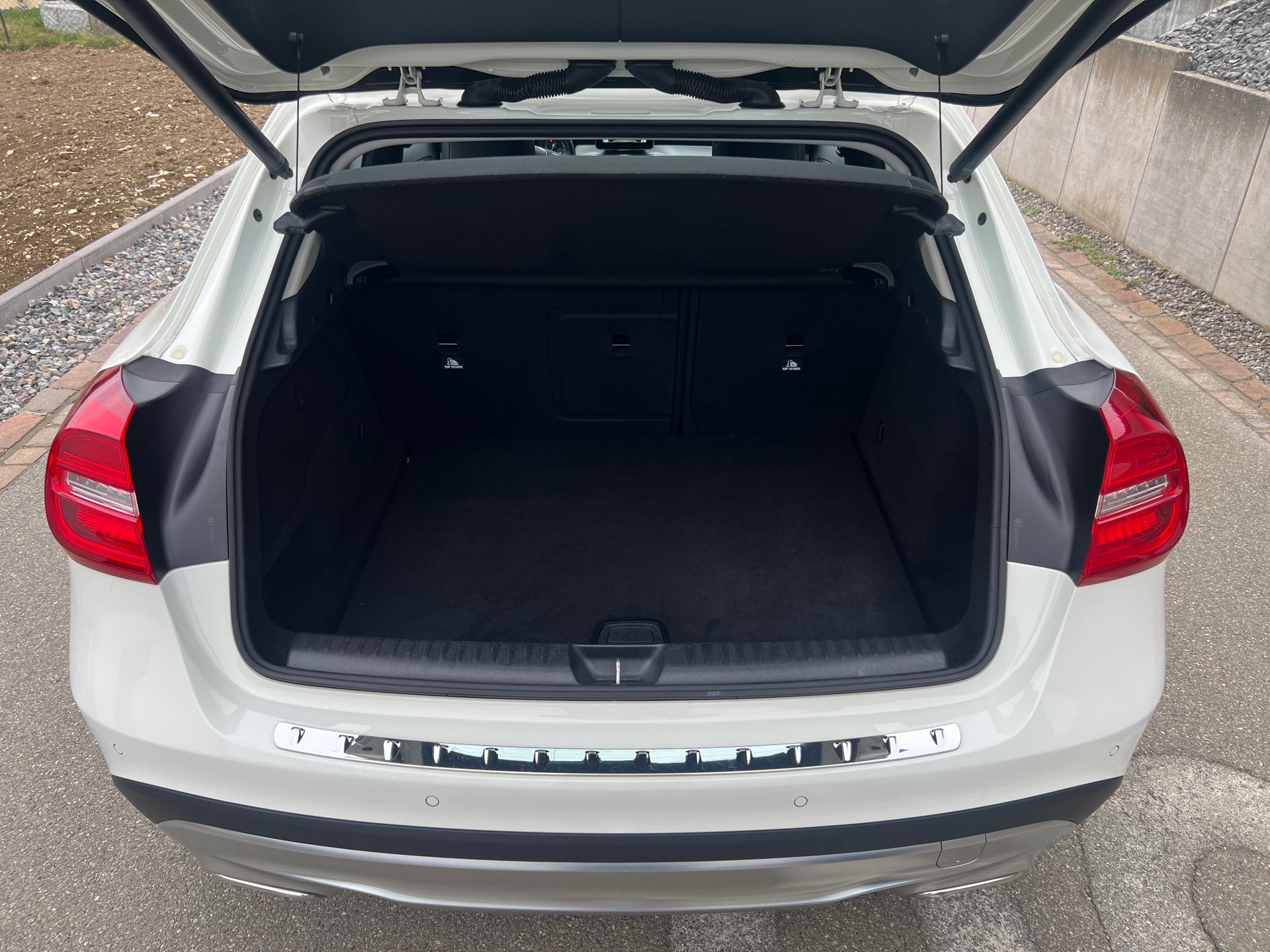 MERCEDES-BENZ GLA 200 CDI Urban 4Matic 7G-DCT-image-14