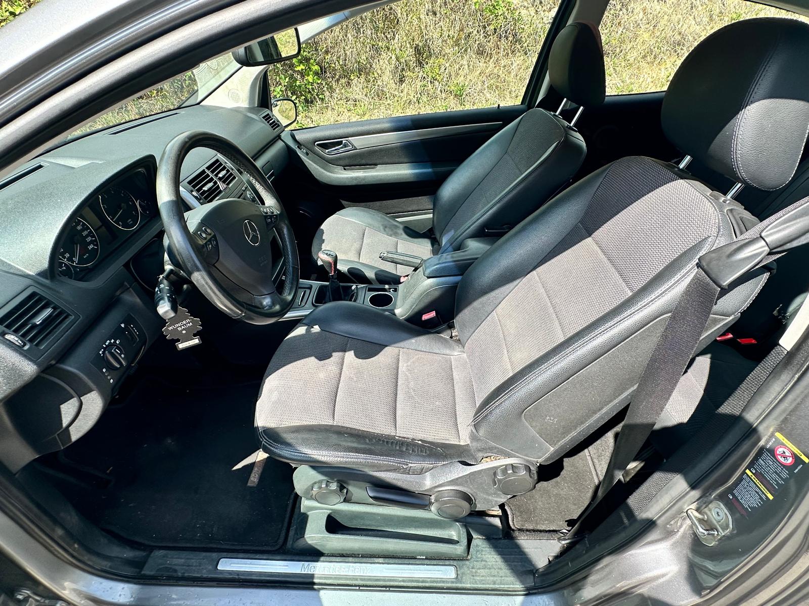 MERCEDES-BENZ A 150 Elégance Edition-image-7