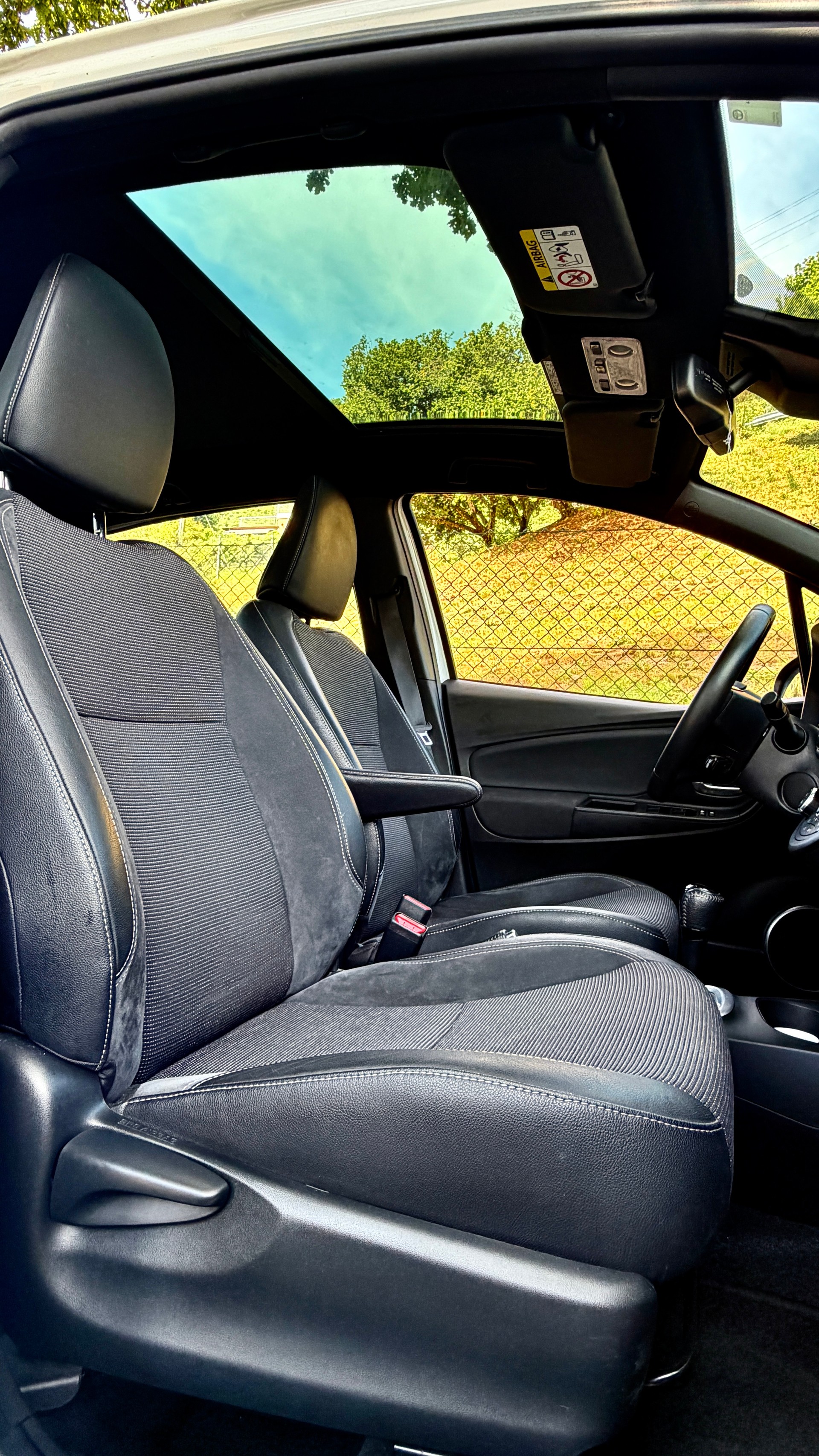 TOYOTA Yaris 1.5 VVT-i Hybrid Comfort e-CVT-image-6