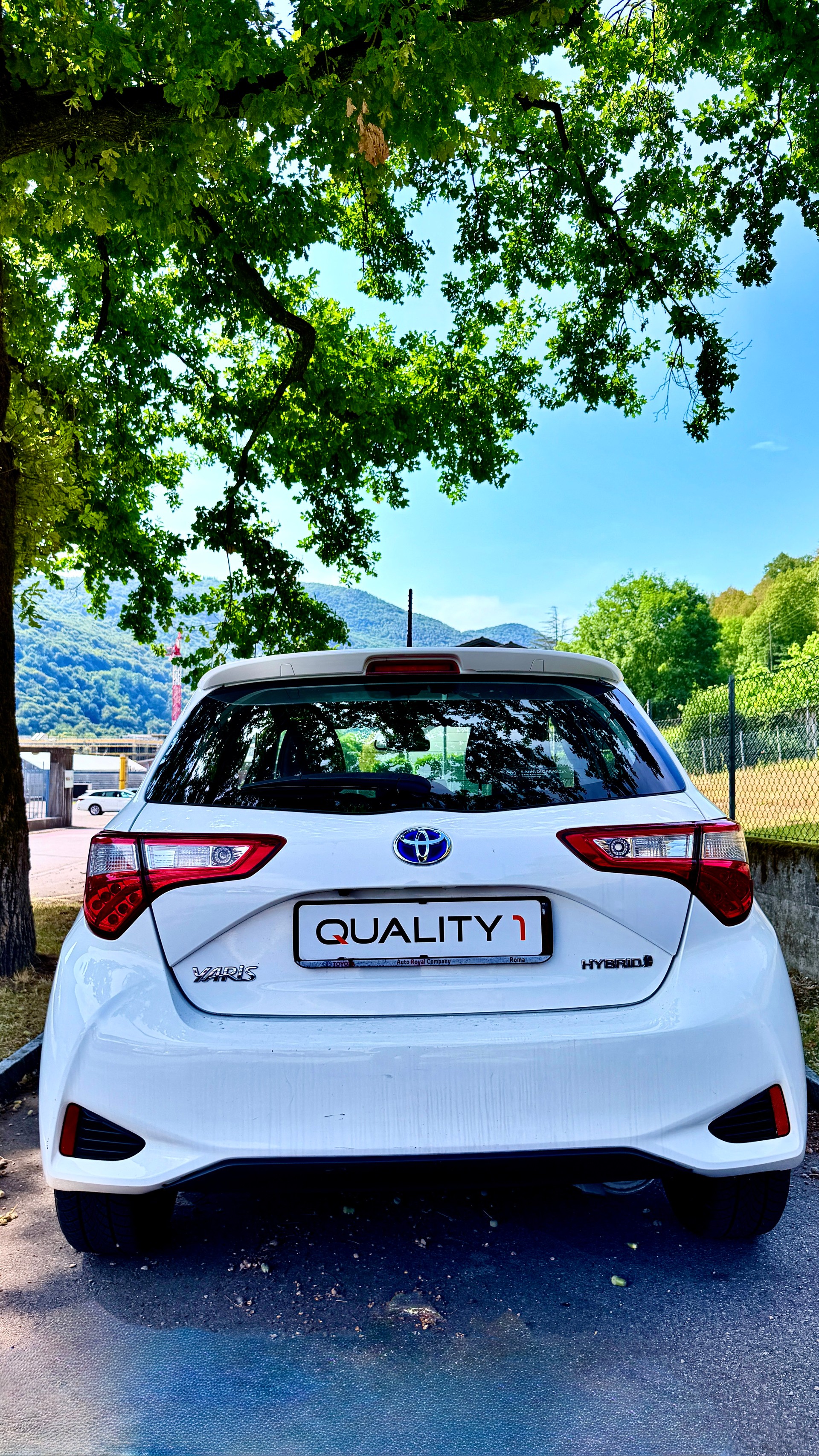 TOYOTA Yaris 1.5 VVT-i Hybrid Comfort e-CVT-image-4