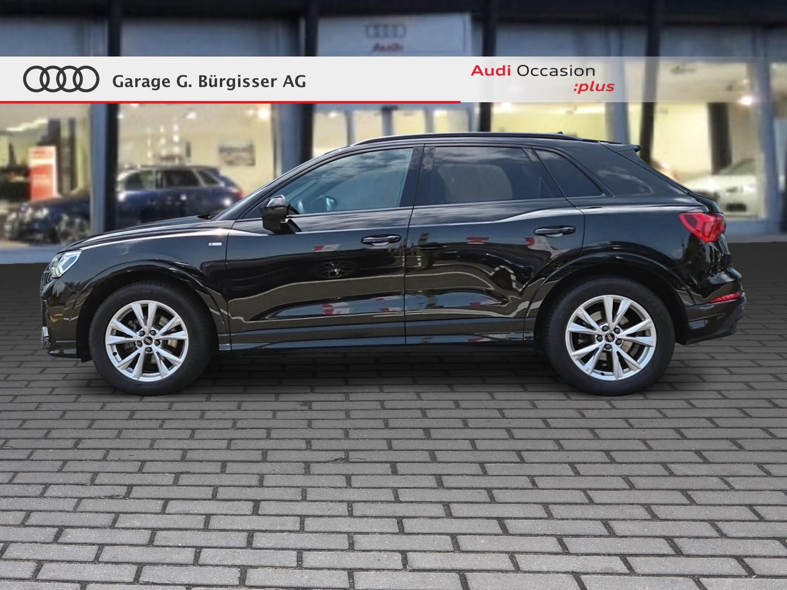 AUDI audi Q3 35 TFSI S line Attraction S-tronic Mythosschwarz Metallic-image-2