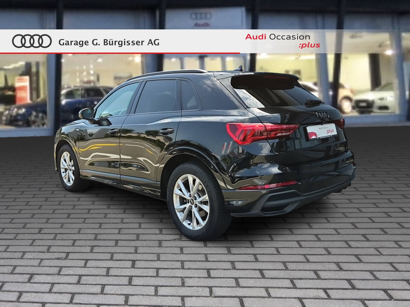 AUDI audi Q3 35 TFSI S line Attraction S-tronic Mythosschwarz Metallic-image-3