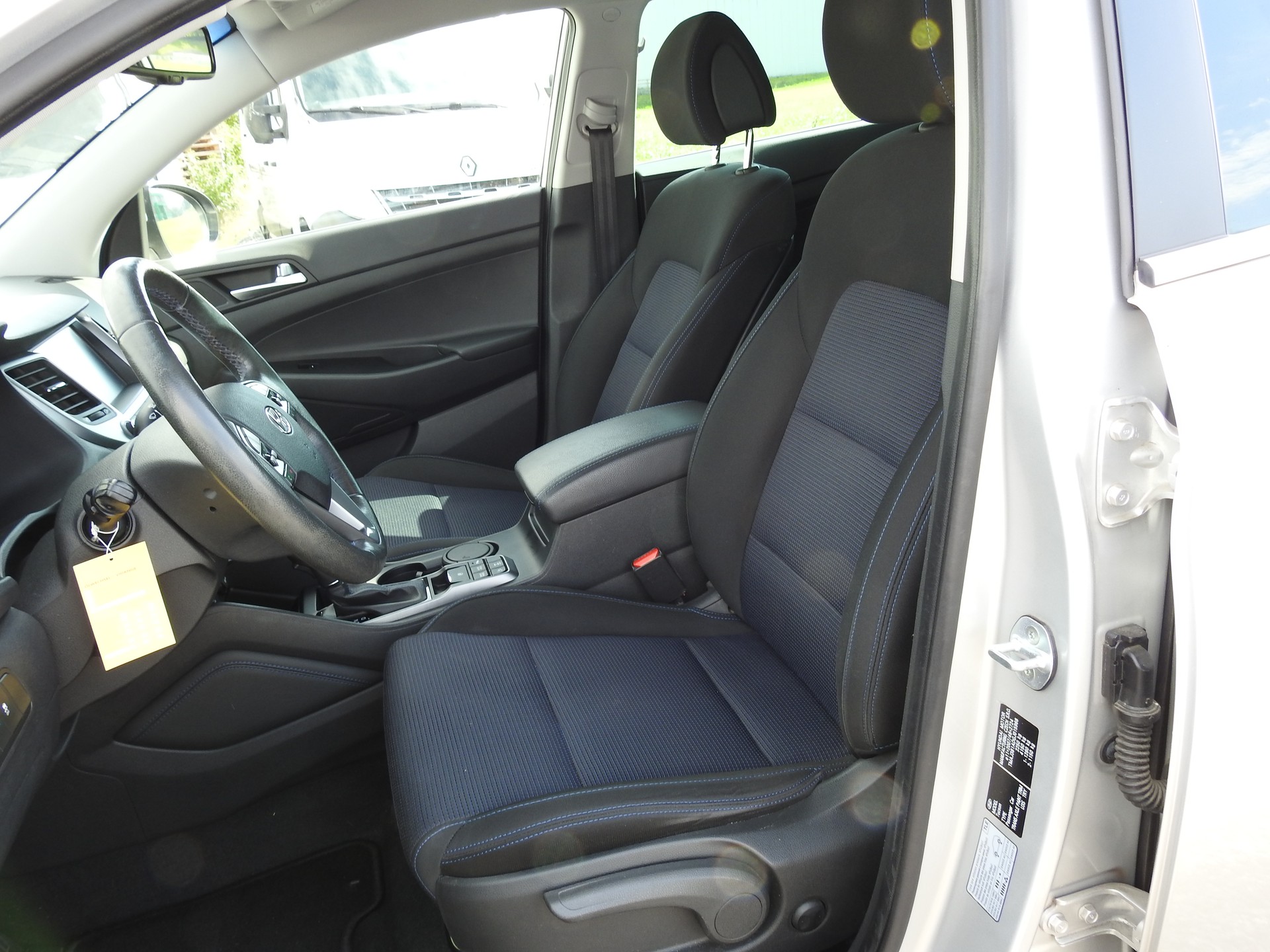 HYUNDAI Tucson 2.0 CRDI Plena 4WD Automatic-image-12