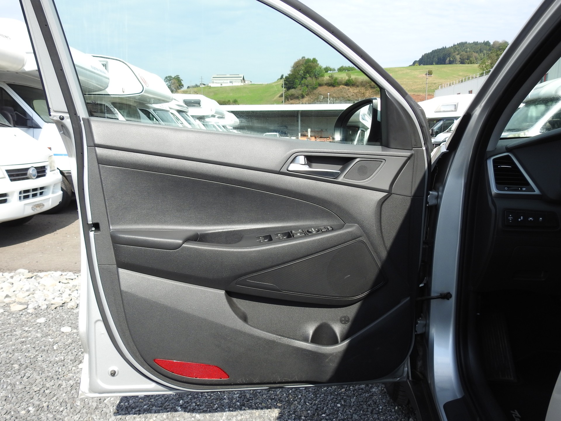 HYUNDAI Tucson 2.0 CRDI Plena 4WD Automatic-image-10