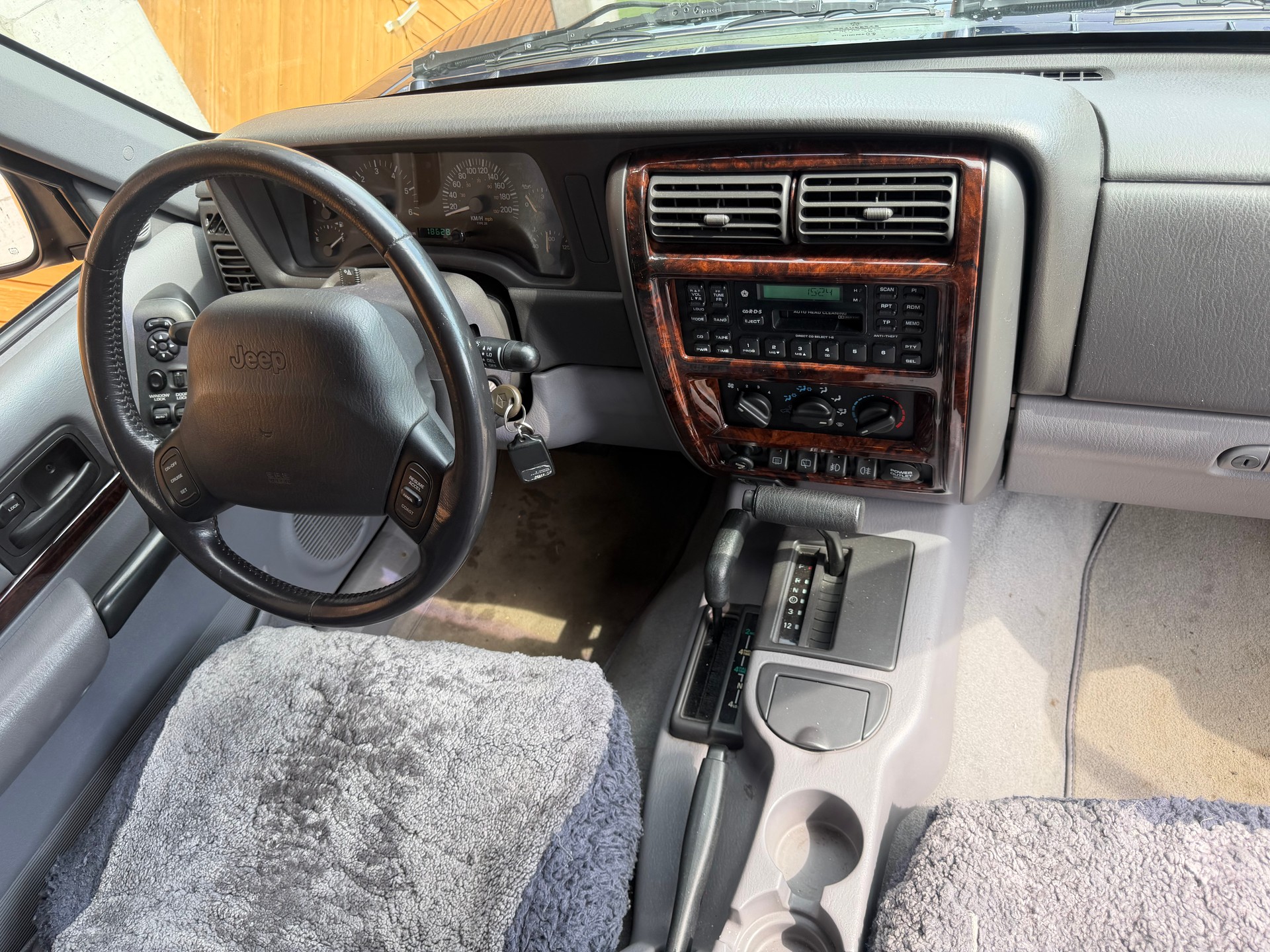 JEEP Cherokee 4.0 Limited-image-10