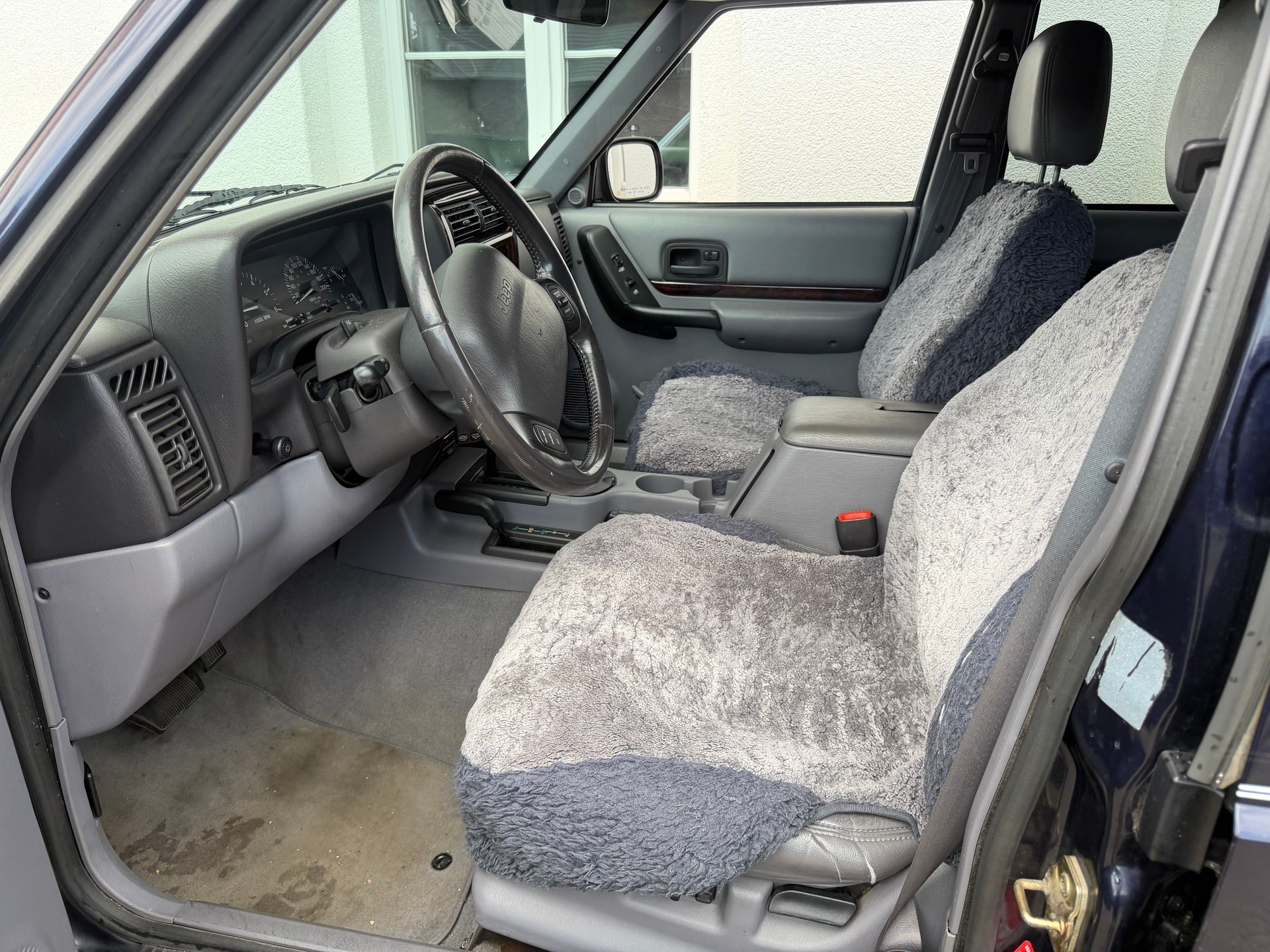JEEP Cherokee 4.0 Limited-image-8