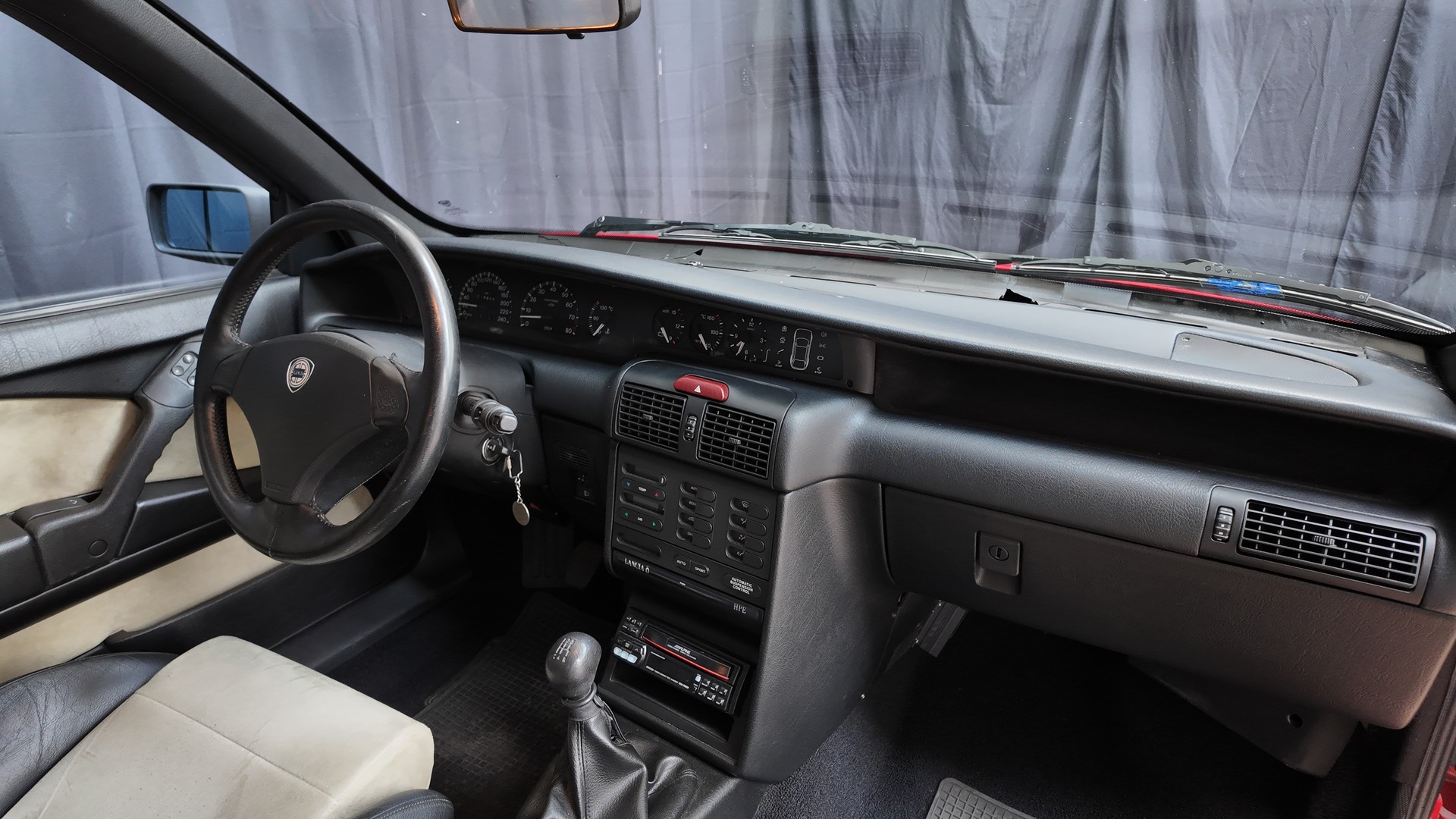 LANCIA Delta HPE 2.0 16V HF TURBO-image-8
