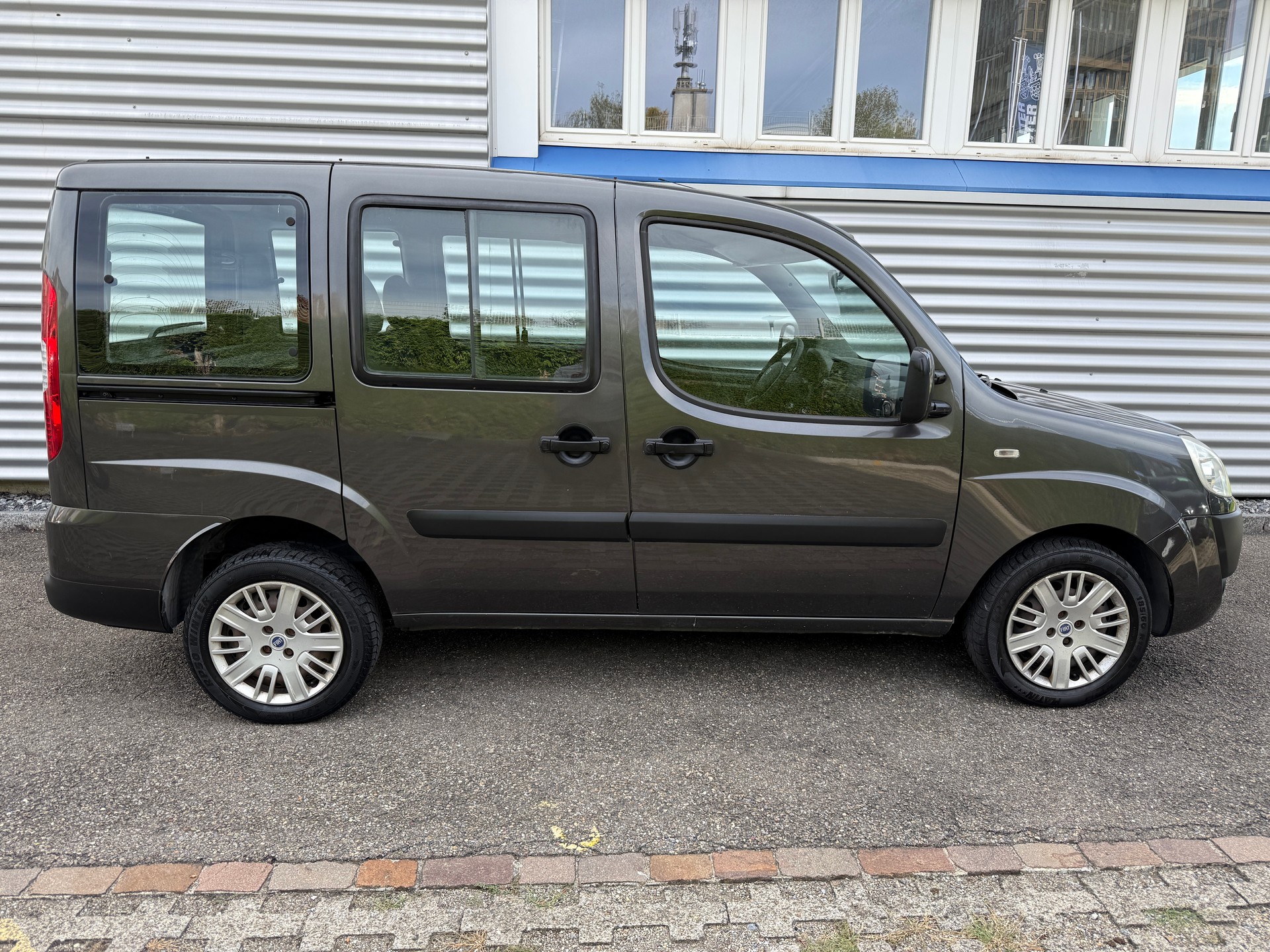FIAT Doblò 1.9 JTD Dynamic-image-13