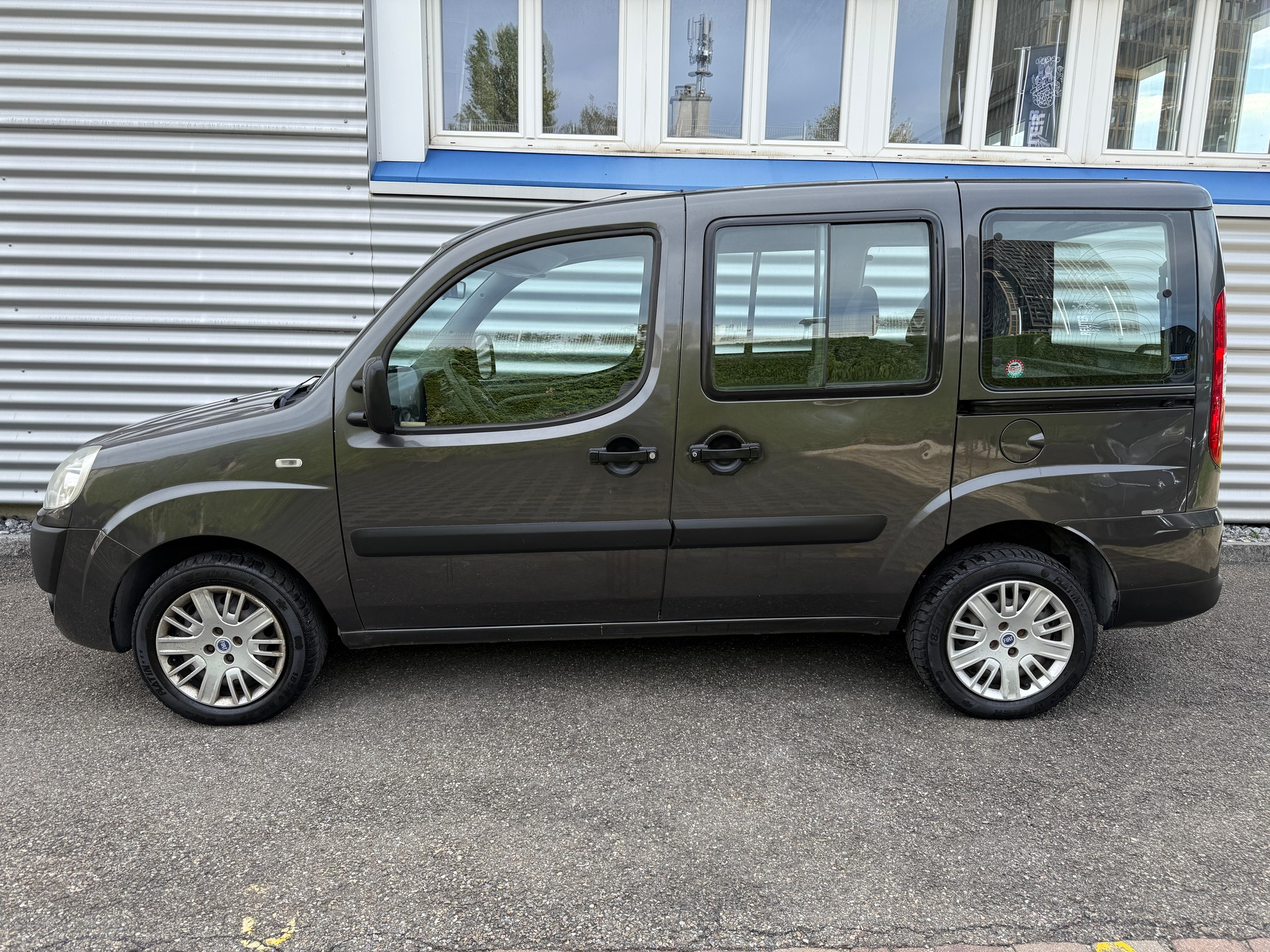 FIAT Doblò 1.9 JTD Dynamic-image-2