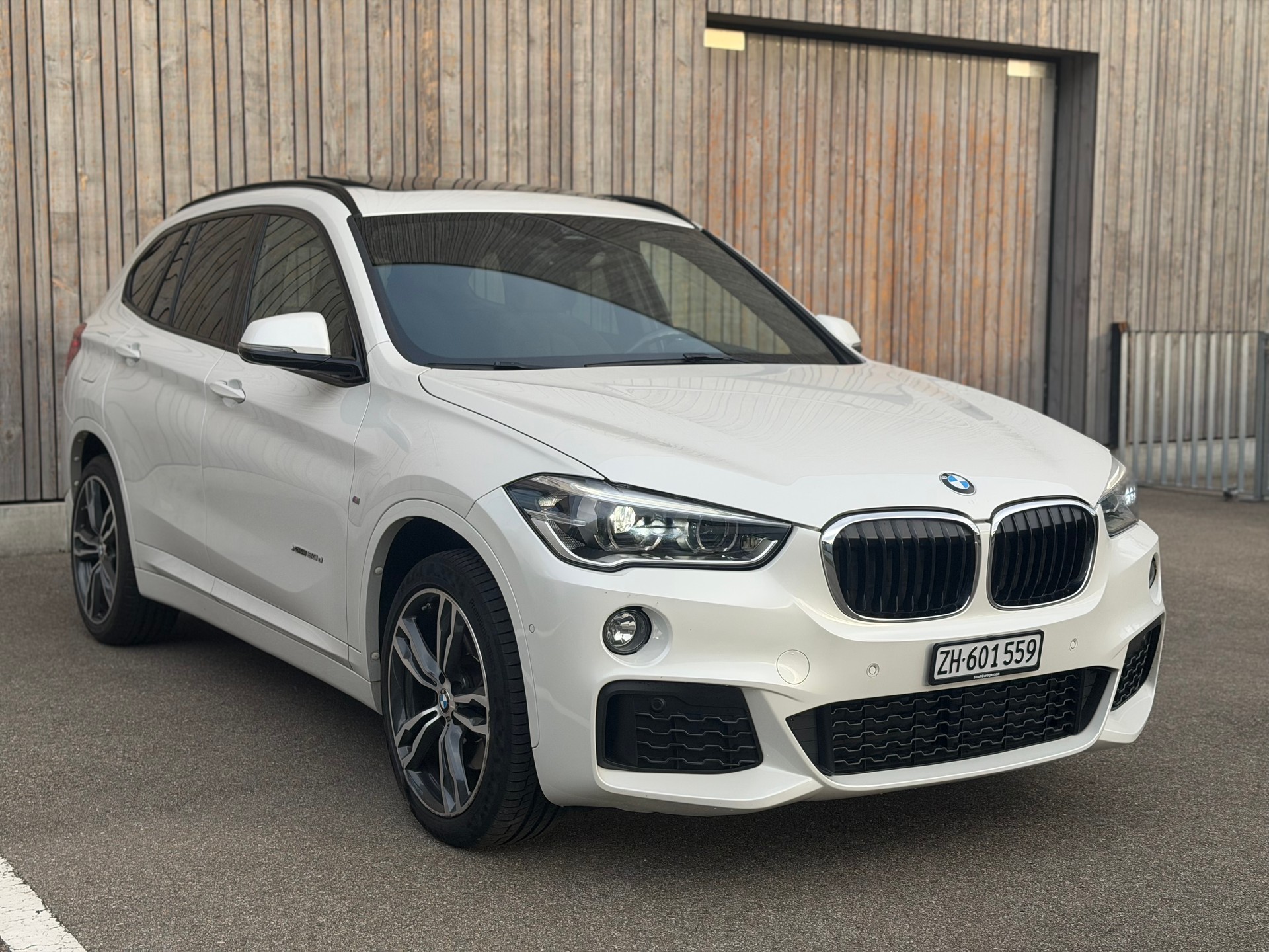 BMW X1 xDrive 20d M Sport Steptronic-image-0