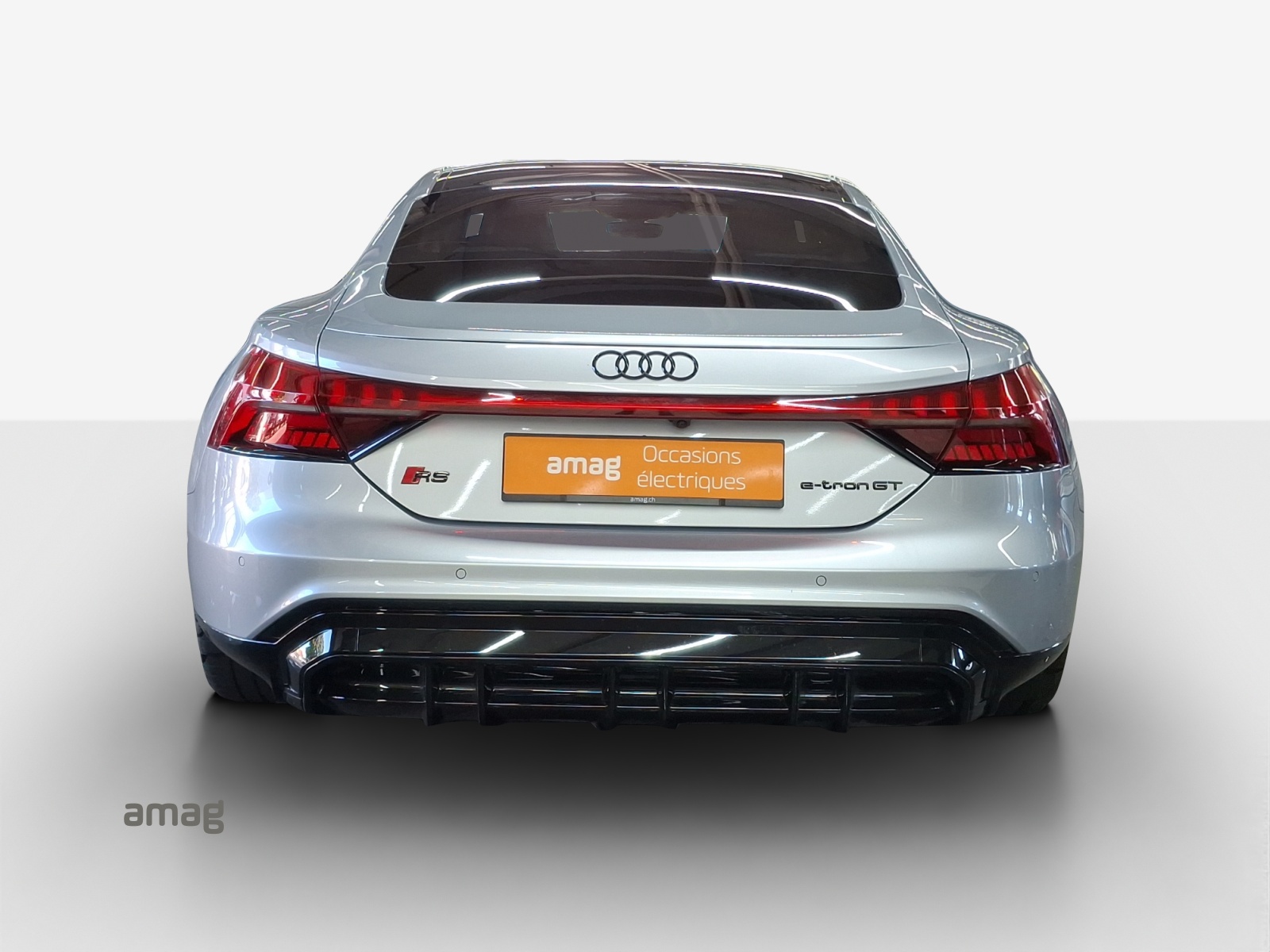 AUDI RS e-tron GT quattro-image-4