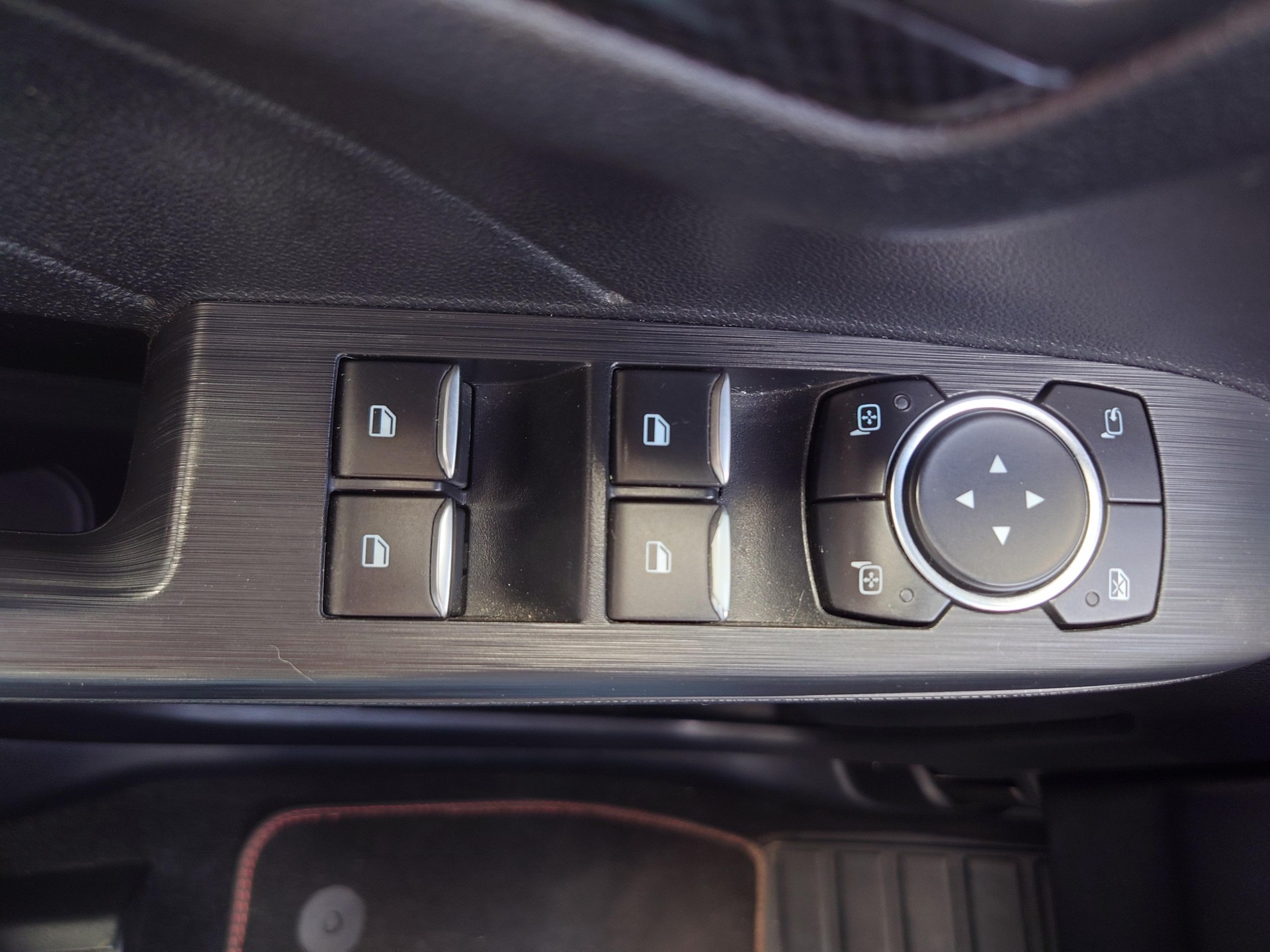 FORD Kuga 2.5 Plug-in Hybrid ST-Line X-image-10