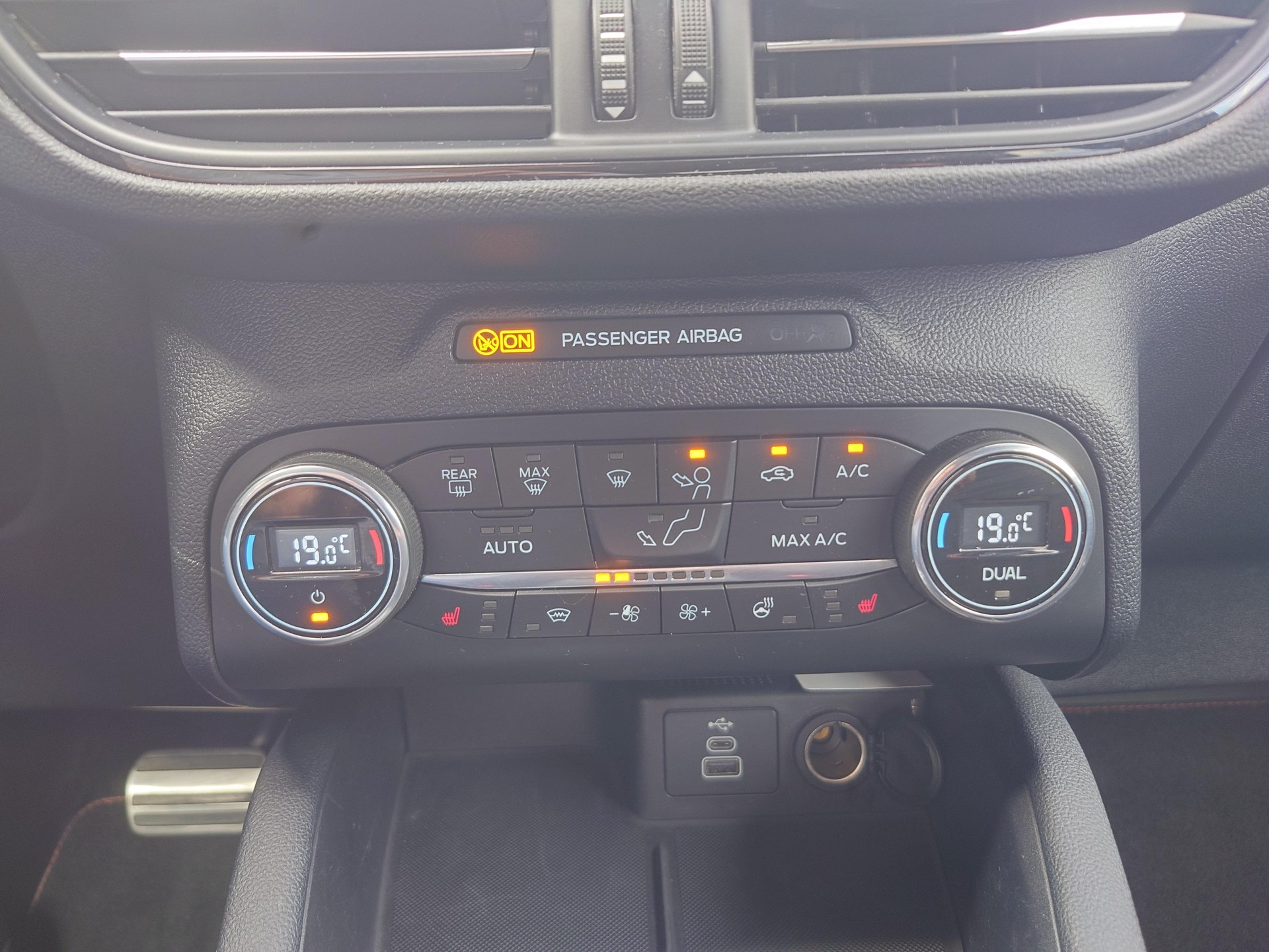 FORD Kuga 2.5 Plug-in Hybrid ST-Line X-image-8