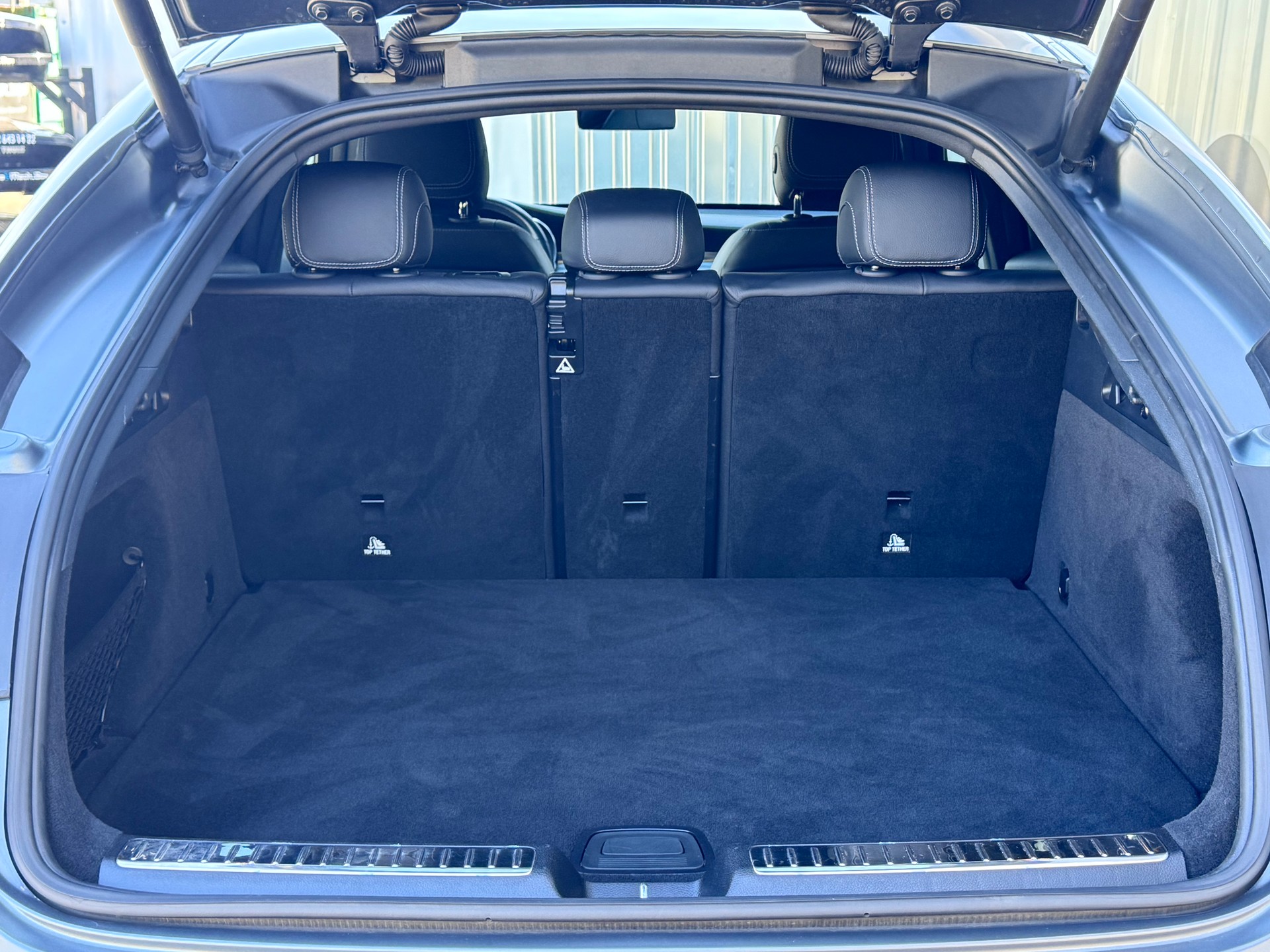 MERCEDES-BENZ GLC Coupé 400 d AMG-SPORTPAKET4x4 9G-Tronic+PANORAMA+ACC+LUFTFEDERUNG+STANDHEIZUNG+AHK 2'500KG+TRITTBRETTER+20"ALU+Winterräder+-image-6