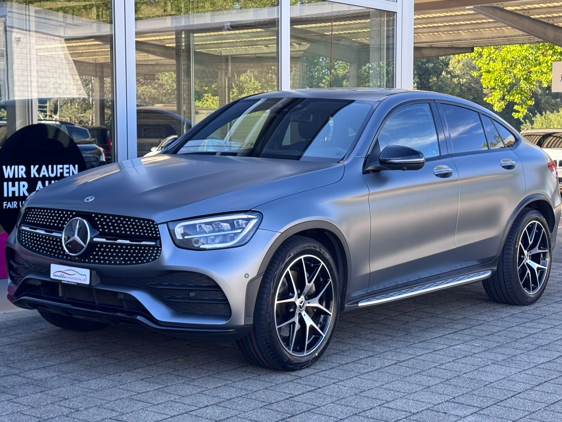 MERCEDES-BENZ GLC Coupé 400 d AMG-SPORTPAKET4x4 9G-Tronic+PANORAMA+ACC+LUFTFEDERUNG+STANDHEIZUNG+AHK 2'500KG+TRITTBRETTER+20"ALU+Winterräder+-showroom-element-2