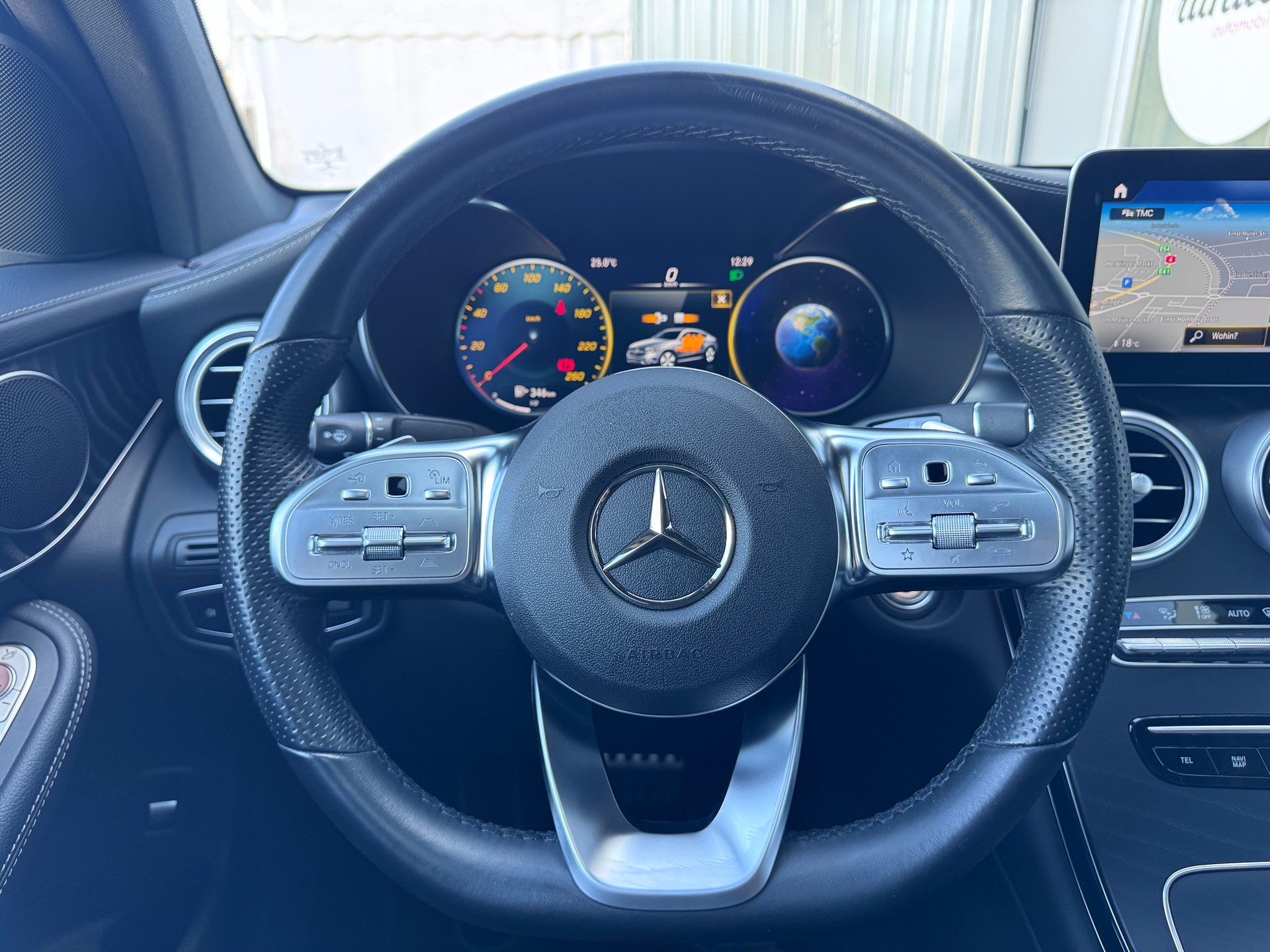 MERCEDES-BENZ GLC Coupé 400 d AMG-SPORTPAKET4x4 9G-Tronic+PANORAMA+ACC+LUFTFEDERUNG+STANDHEIZUNG+AHK 2'500KG+TRITTBRETTER+20"ALU+Winterräder+-image-17