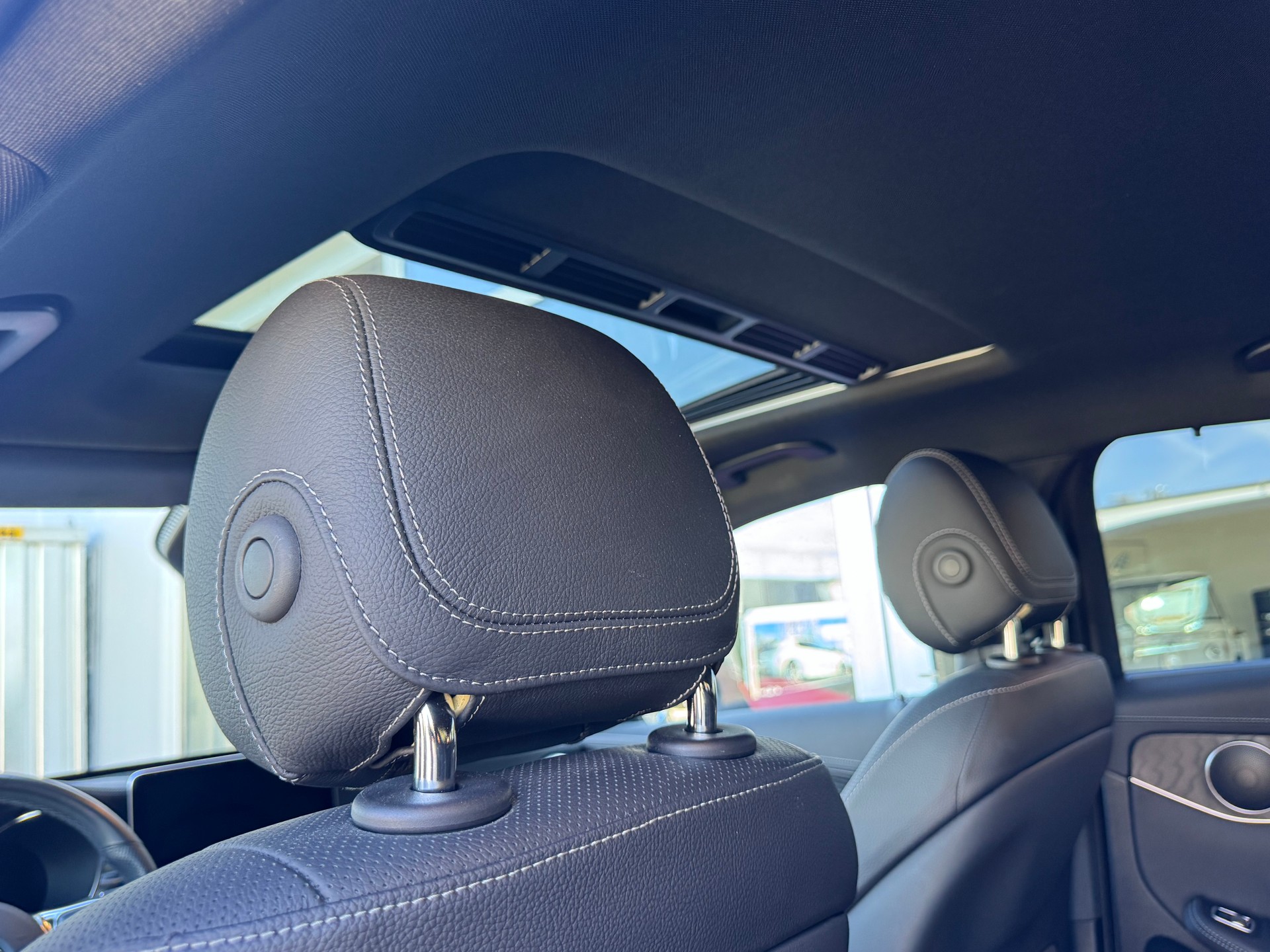 MERCEDES-BENZ GLC Coupé 400 d AMG-SPORTPAKET4x4 9G-Tronic+PANORAMA+ACC+LUFTFEDERUNG+STANDHEIZUNG+AHK 2'500KG+TRITTBRETTER+20"ALU+Winterräder+-image-10