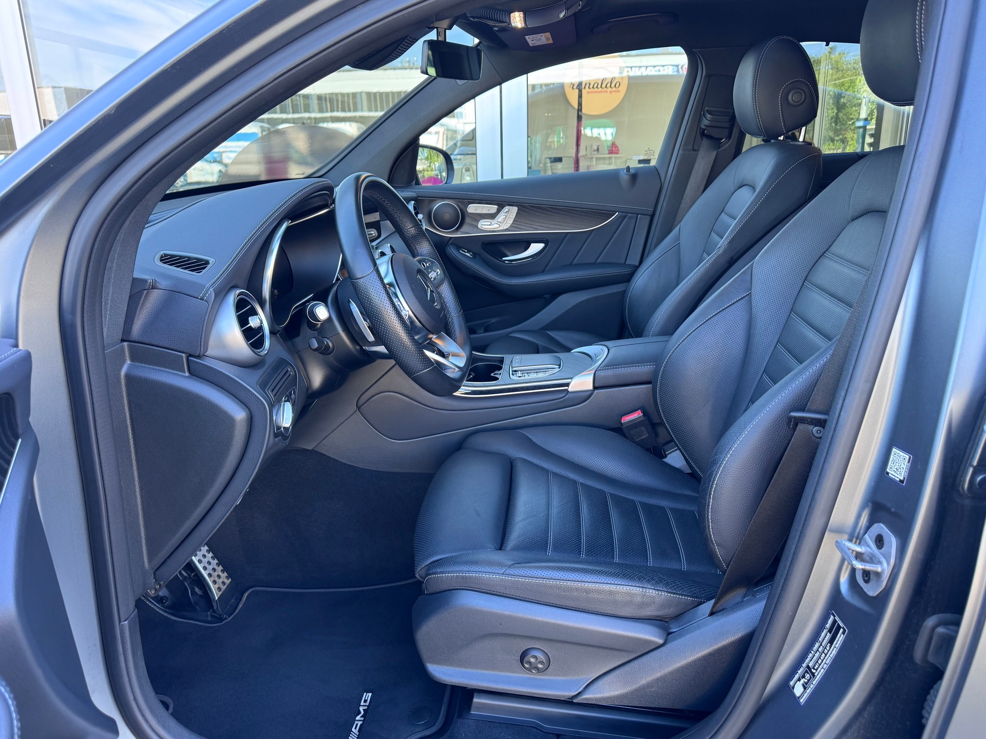 MERCEDES-BENZ GLC Coupé 400 d AMG-SPORTPAKET4x4 9G-Tronic+PANORAMA+ACC+LUFTFEDERUNG+STANDHEIZUNG+AHK 2'500KG+TRITTBRETTER+20"ALU+Winterräder+-image-12