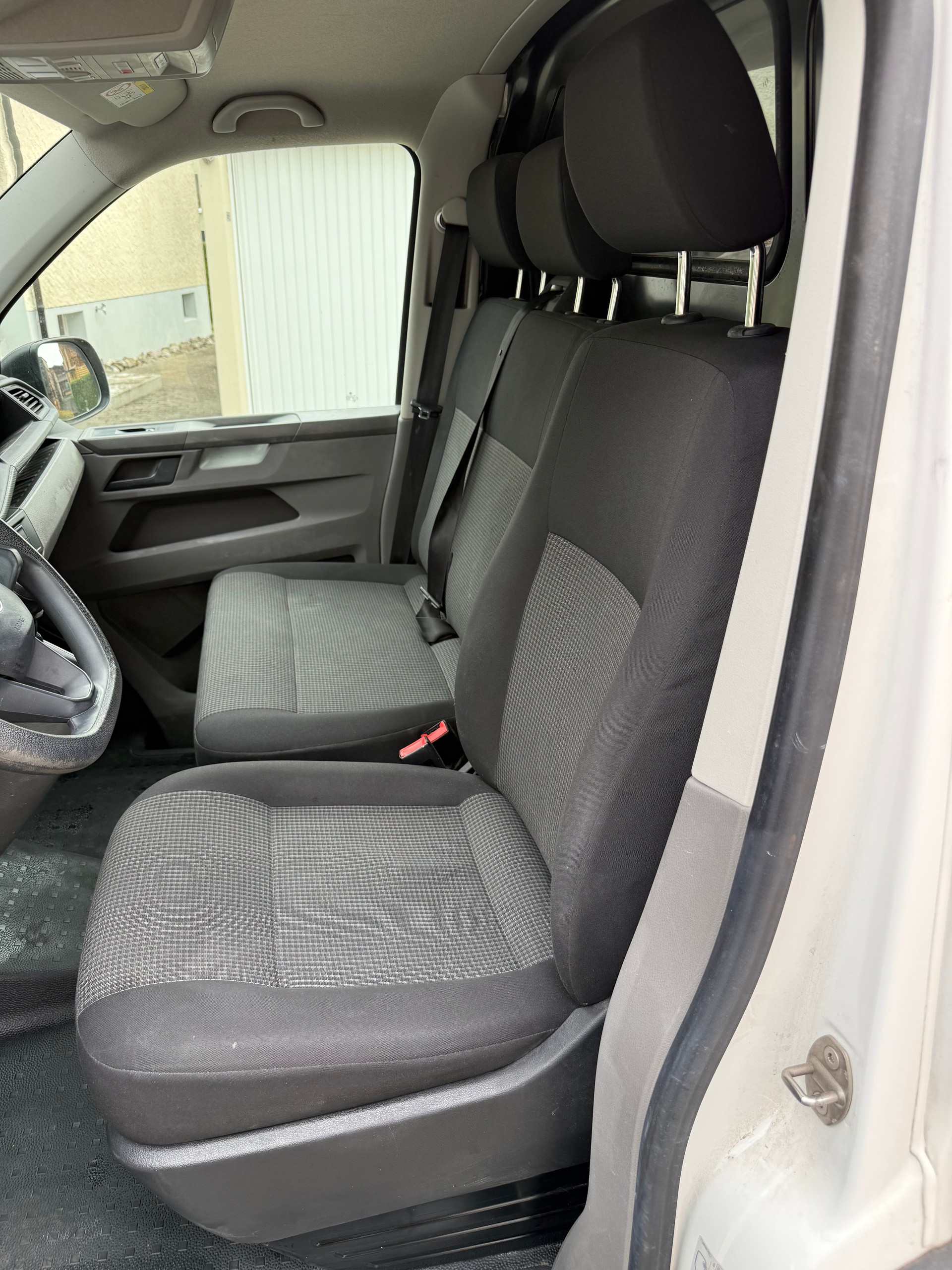 VW T6.1 2.0 TDI-image-4