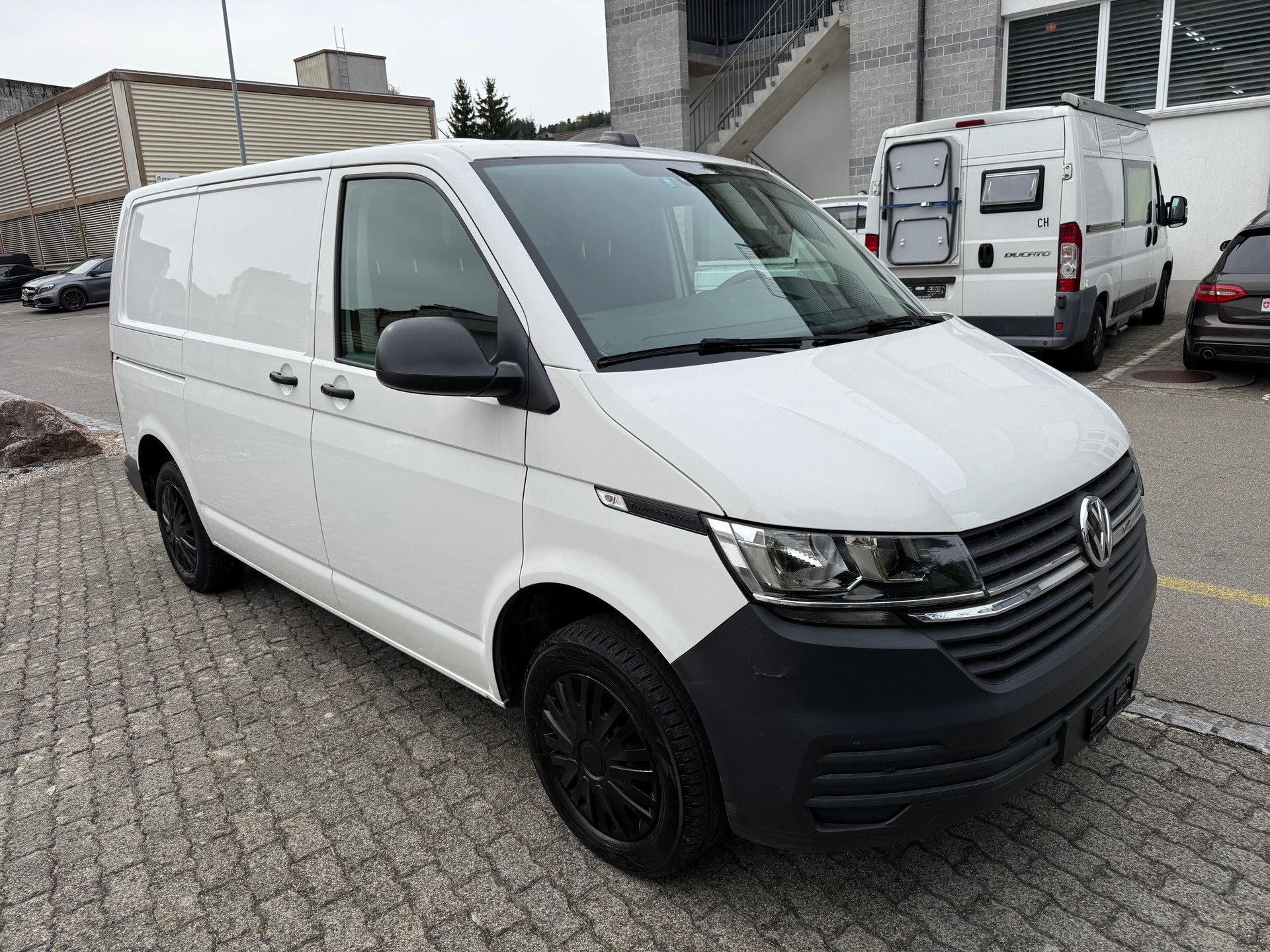 VW T6.1 2.0 TDI-image-1