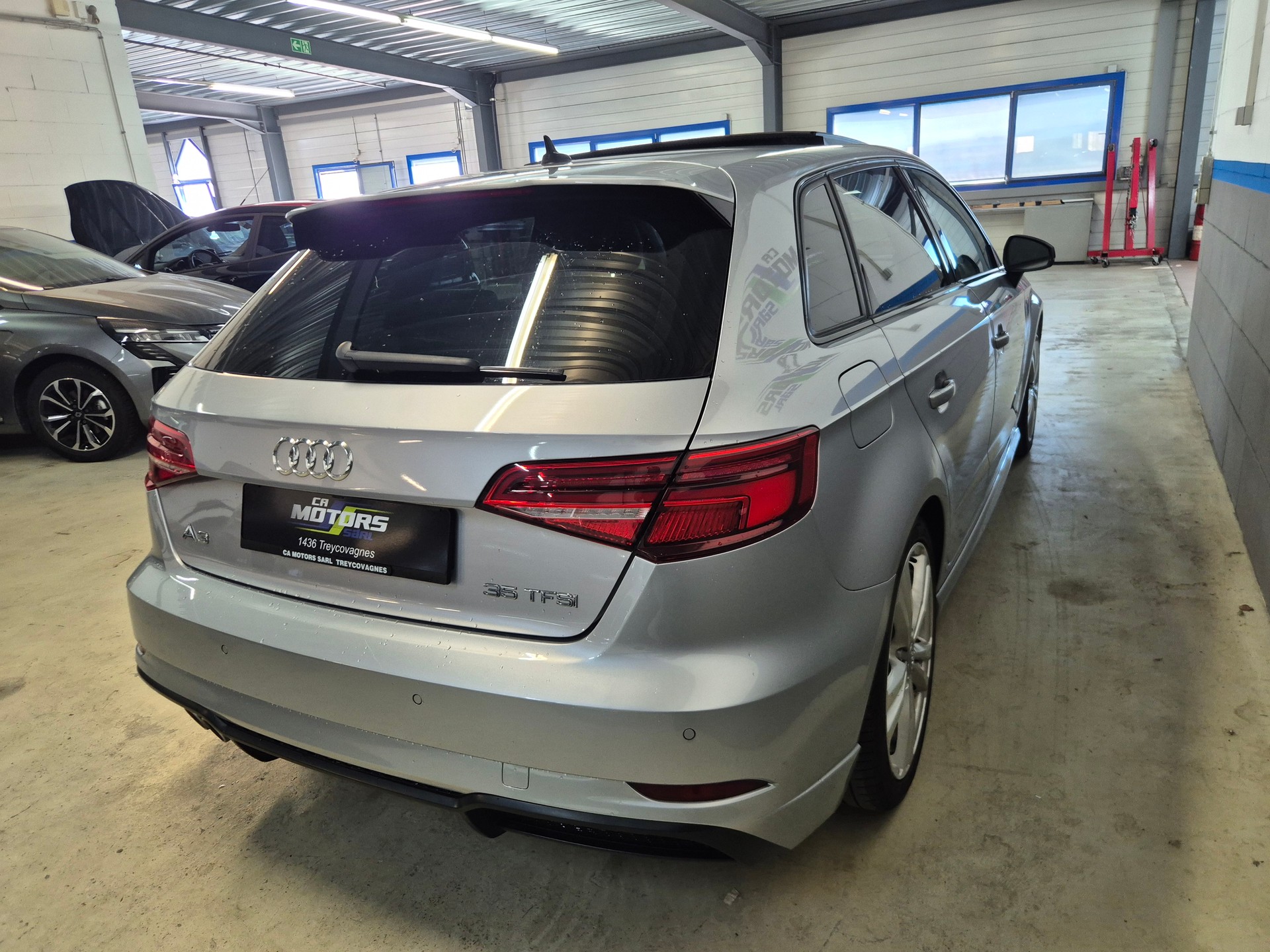 AUDI A3 Sportback 35 TFSI Sport S-LINE S-tronic-image-4