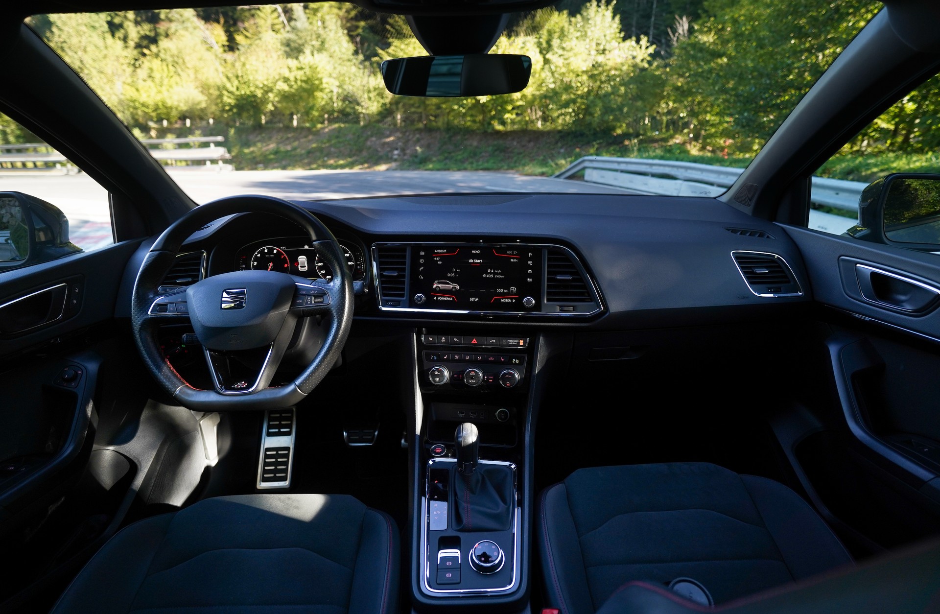 SEAT 2.0 TSI Swiss FR 4Drive DSG-image-1