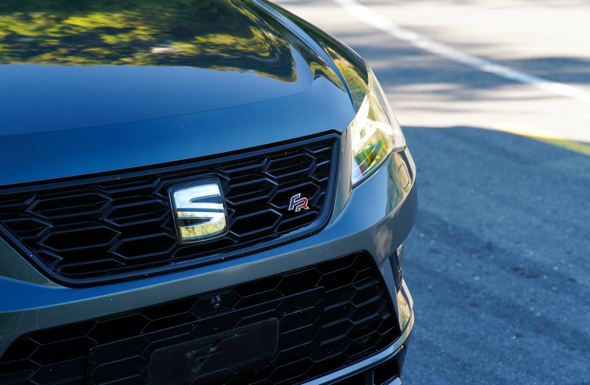 SEAT 2.0 TSI Swiss FR 4Drive DSG-image-2