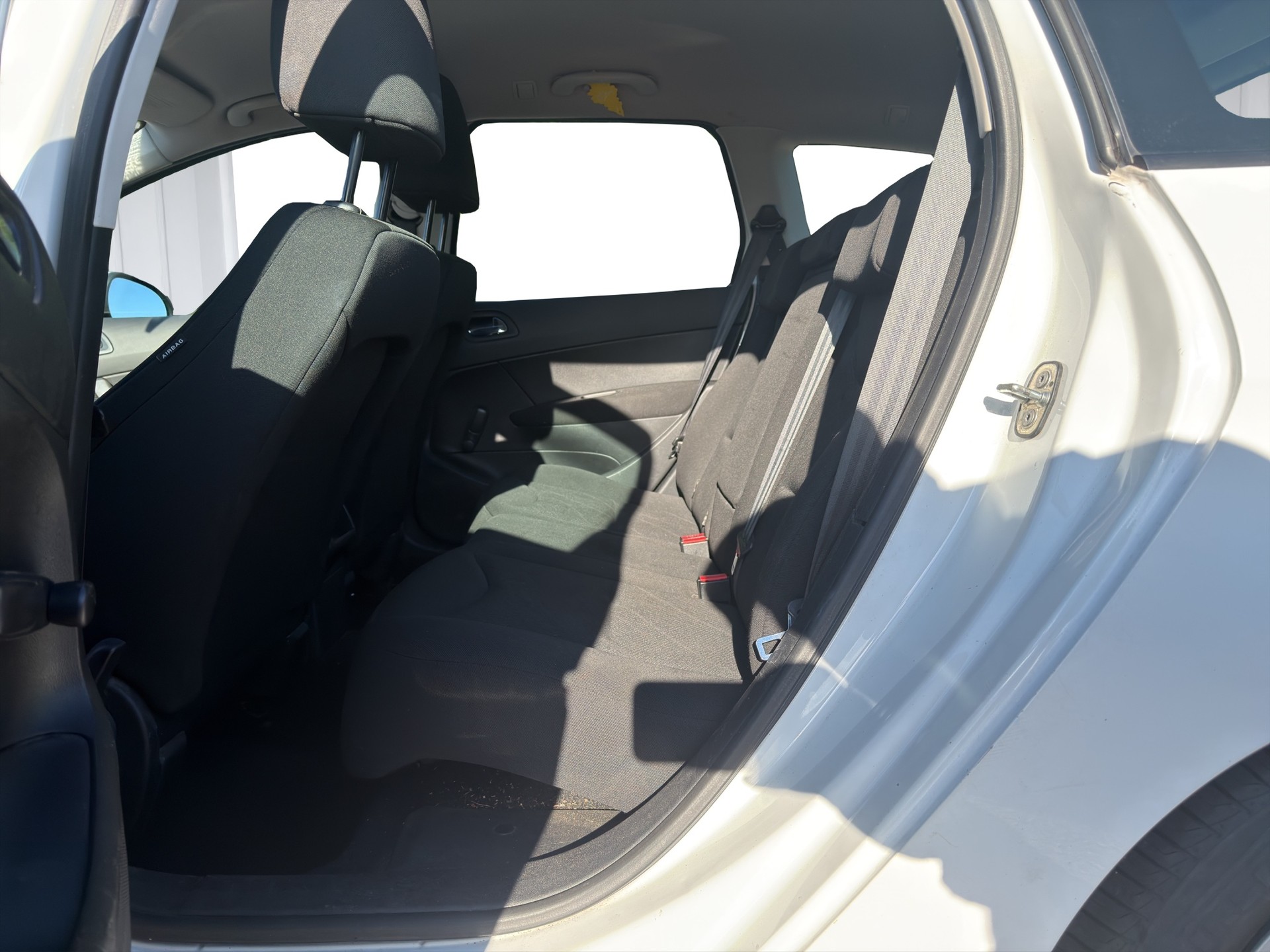 PEUGEOT 308 SW 1.6 HDI Trendy-image-10