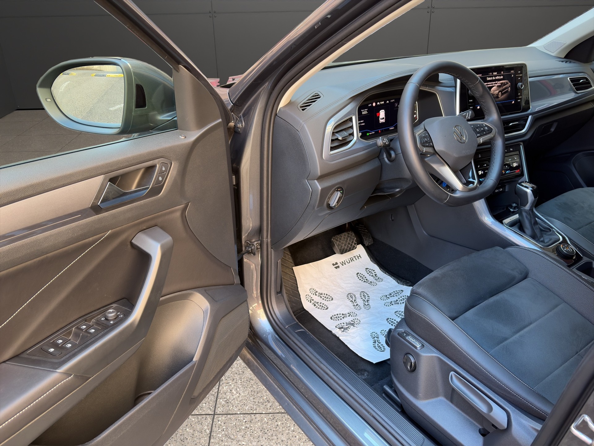 VW T-Roc 2.0 TSI Style DSG 4Motion-image-9