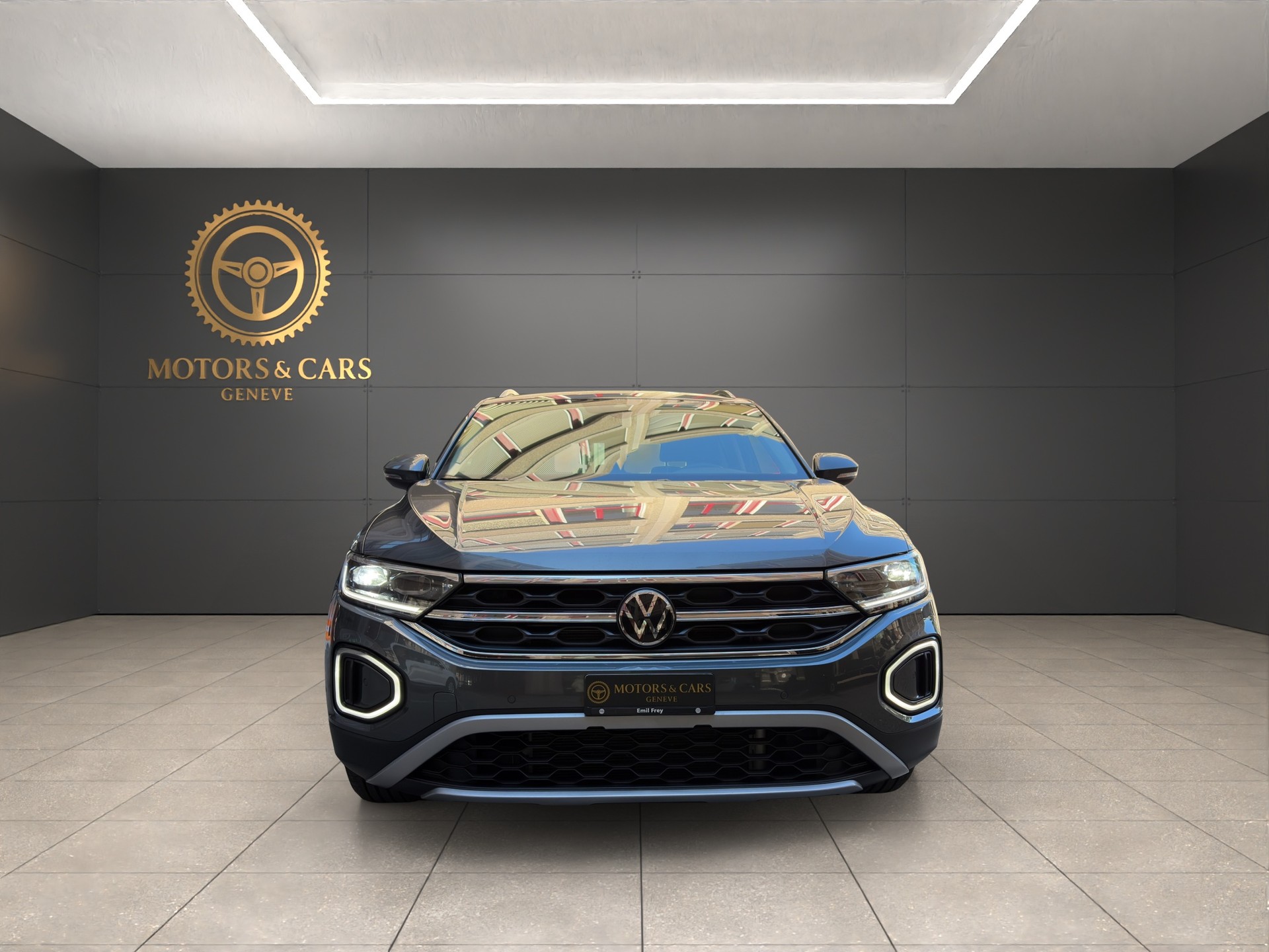 VW T-Roc 2.0 TSI Style DSG 4Motion-image-2
