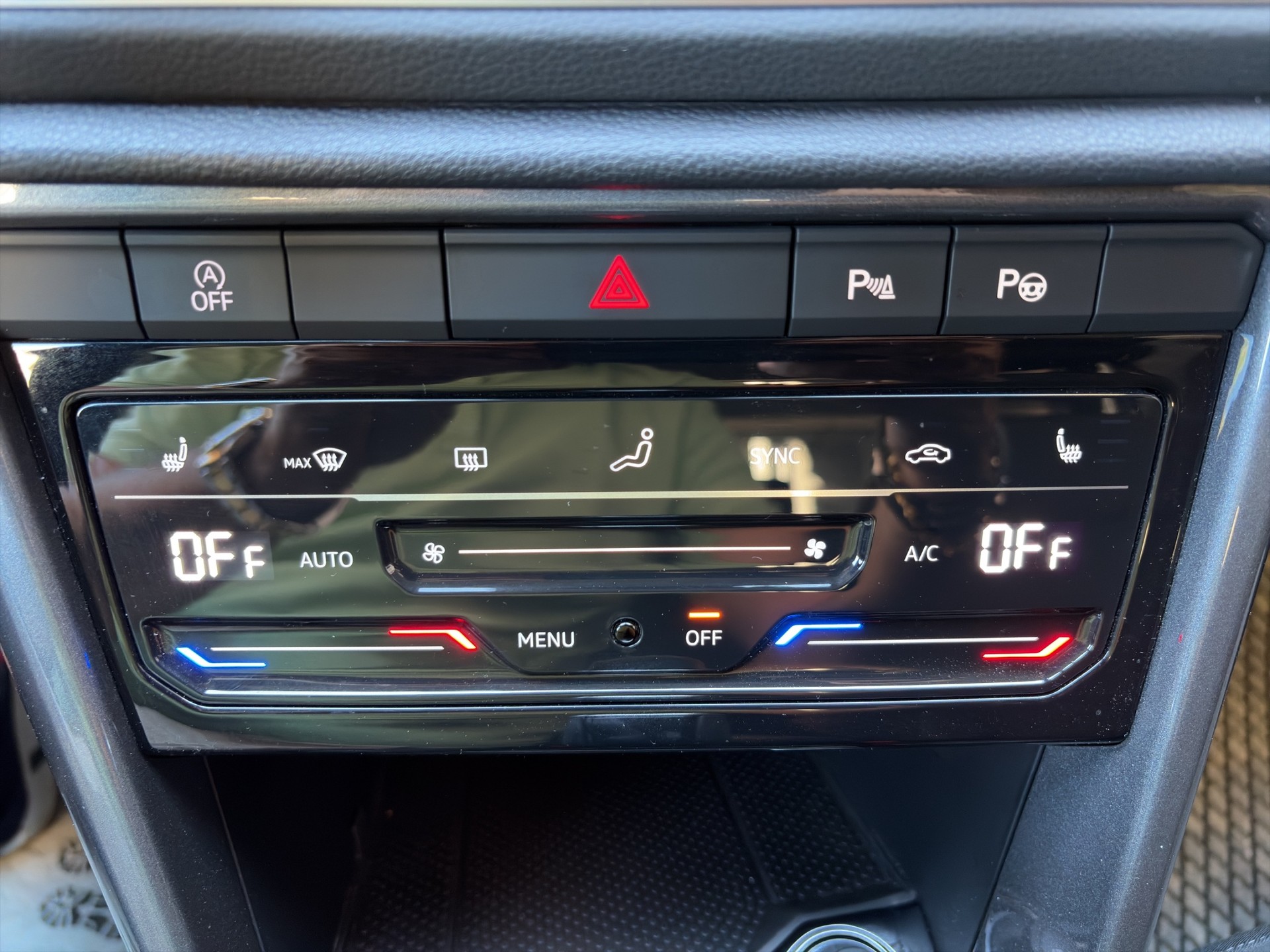 VW T-Roc 2.0 TSI Style DSG 4Motion-image-25