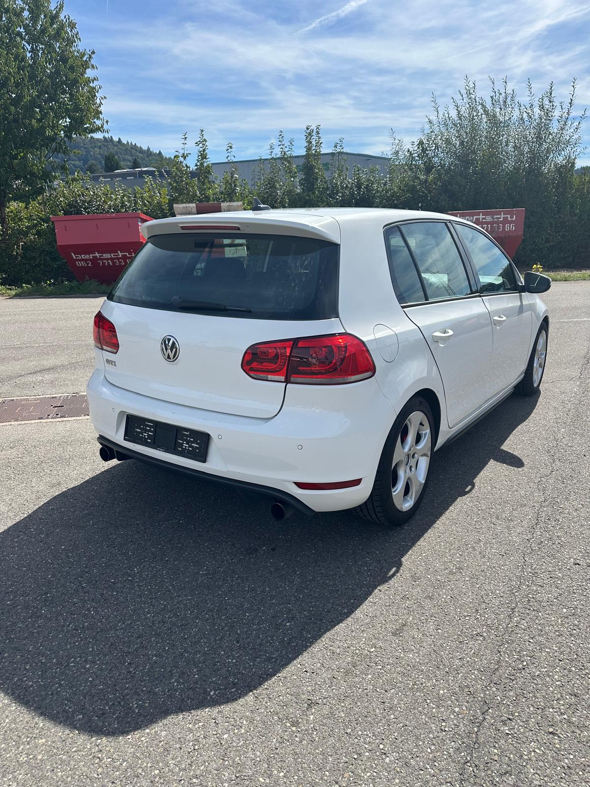 VW GOLF-image-7