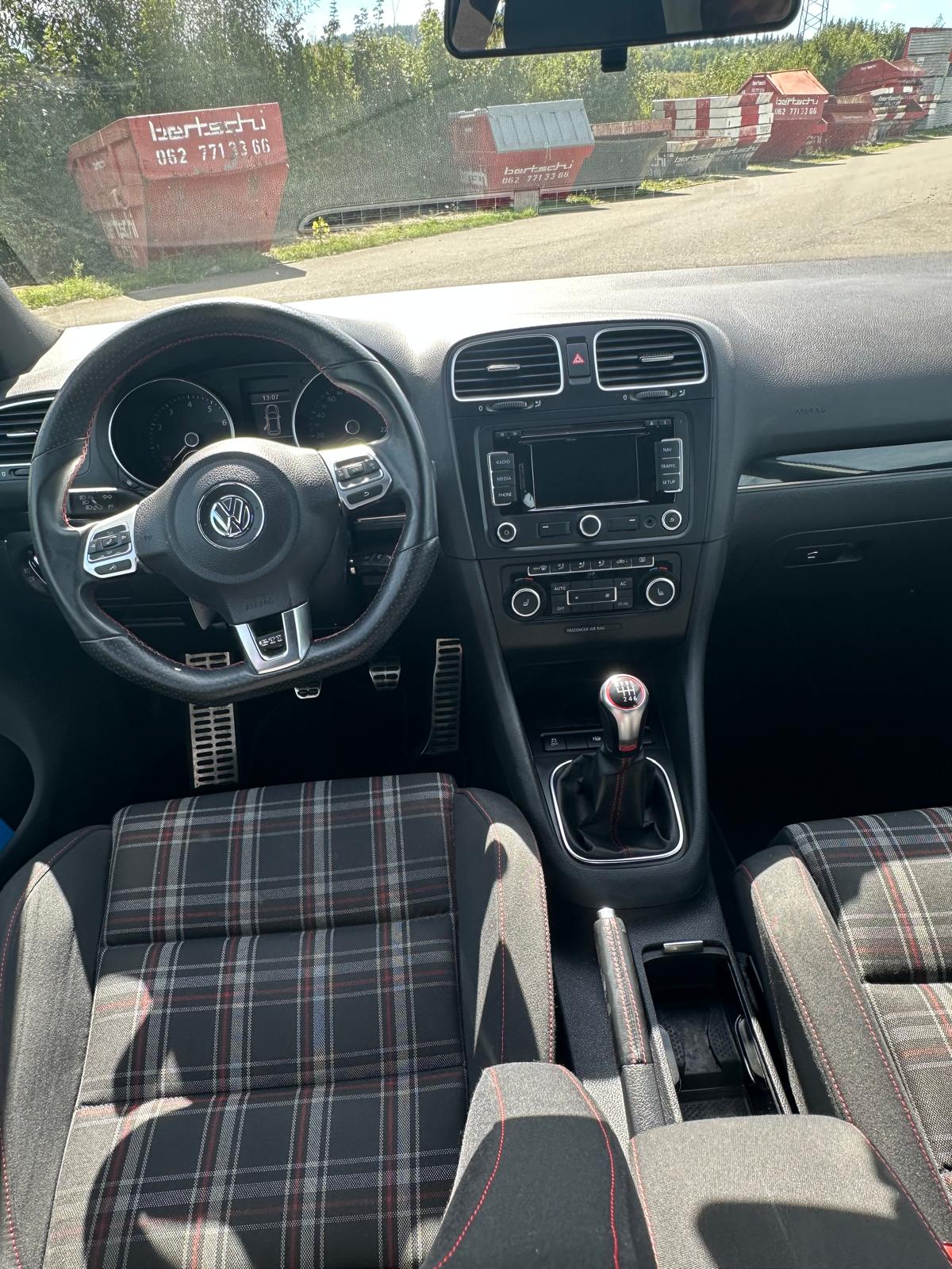 VW GOLF-image-2
