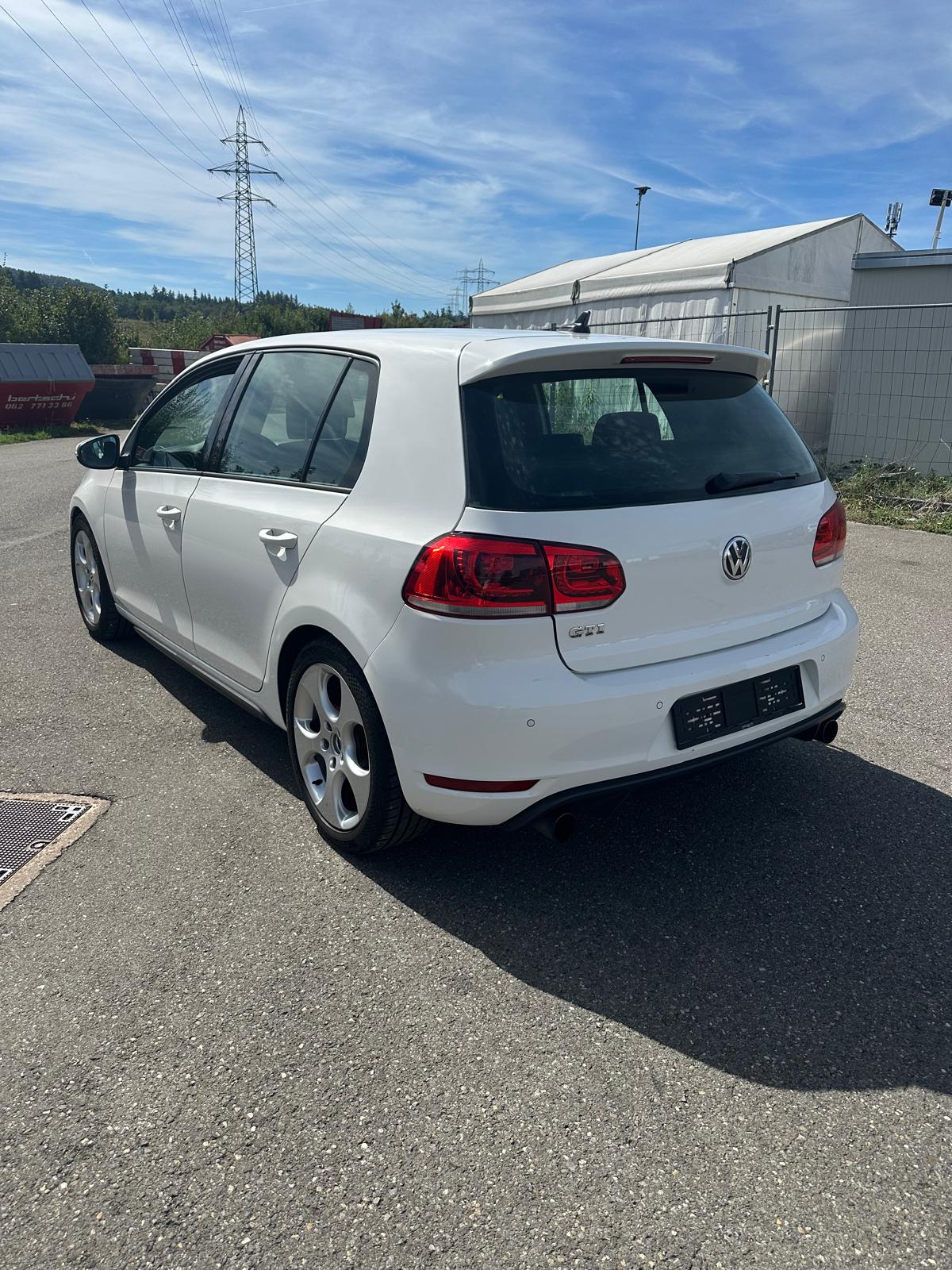 VW GOLF-image-8