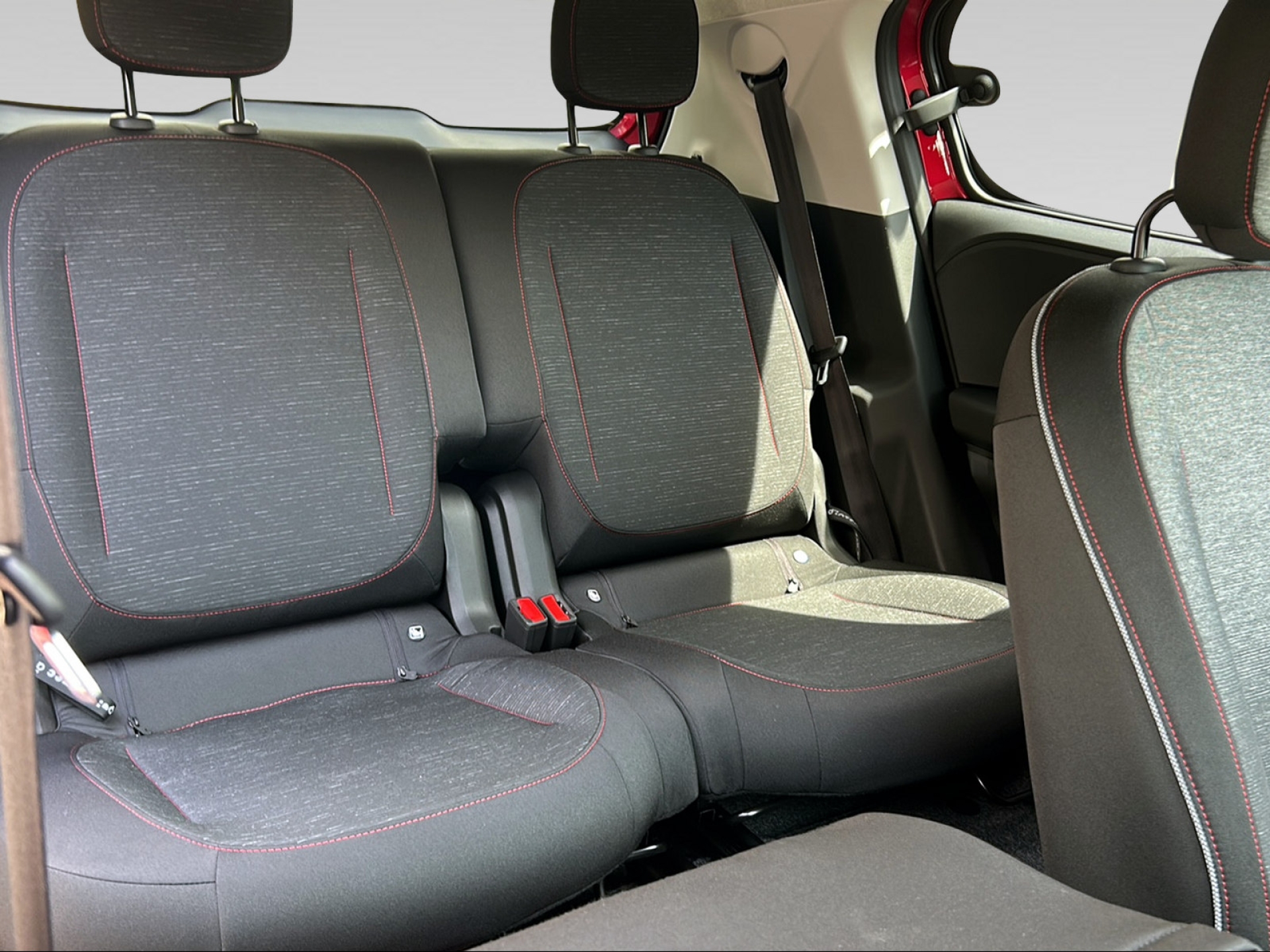 RENAULT Twingo E-Tech-image-10