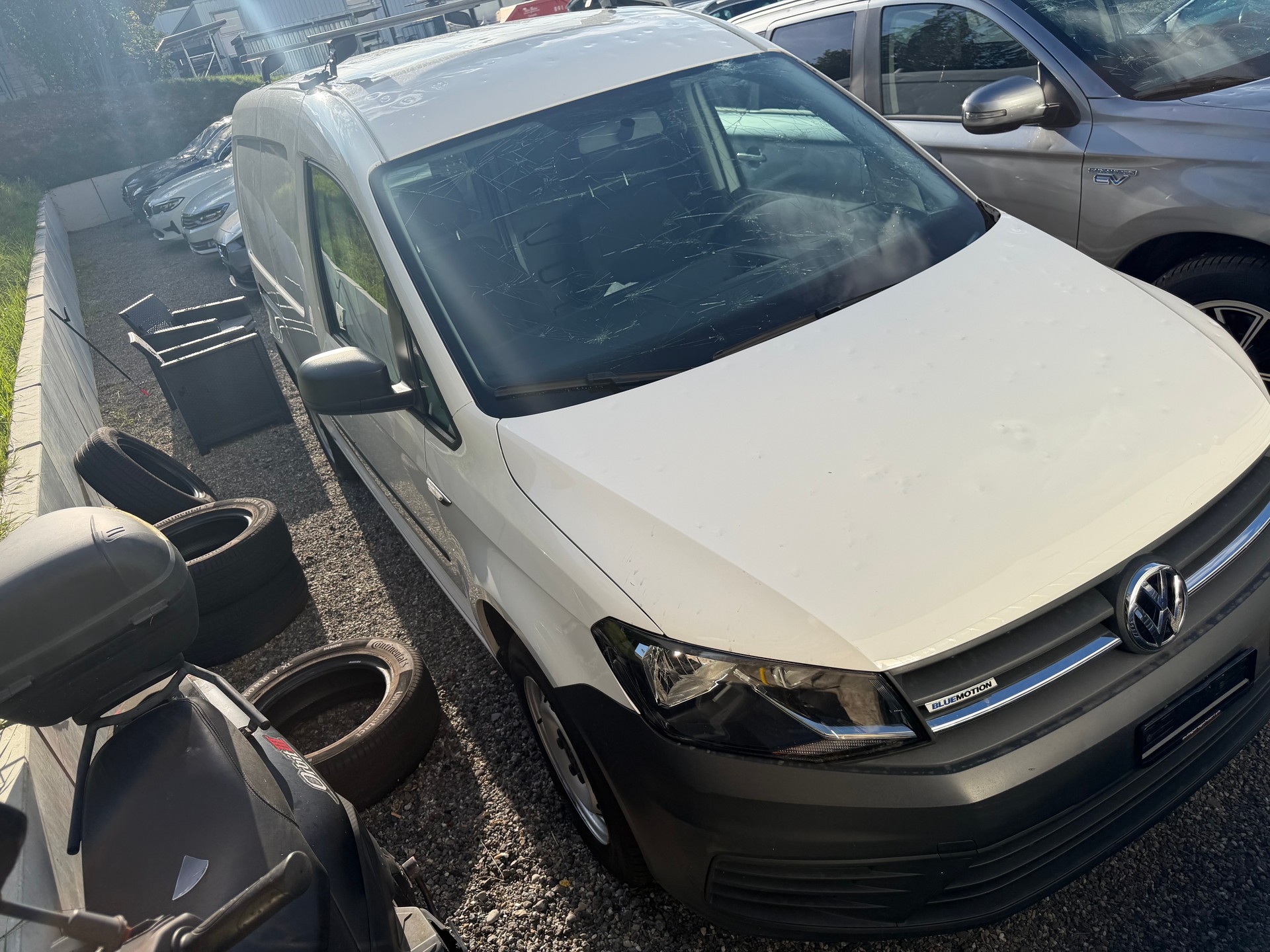 VW Caddy Maxi 1.4TGI BlueMotion Technology-image-1
