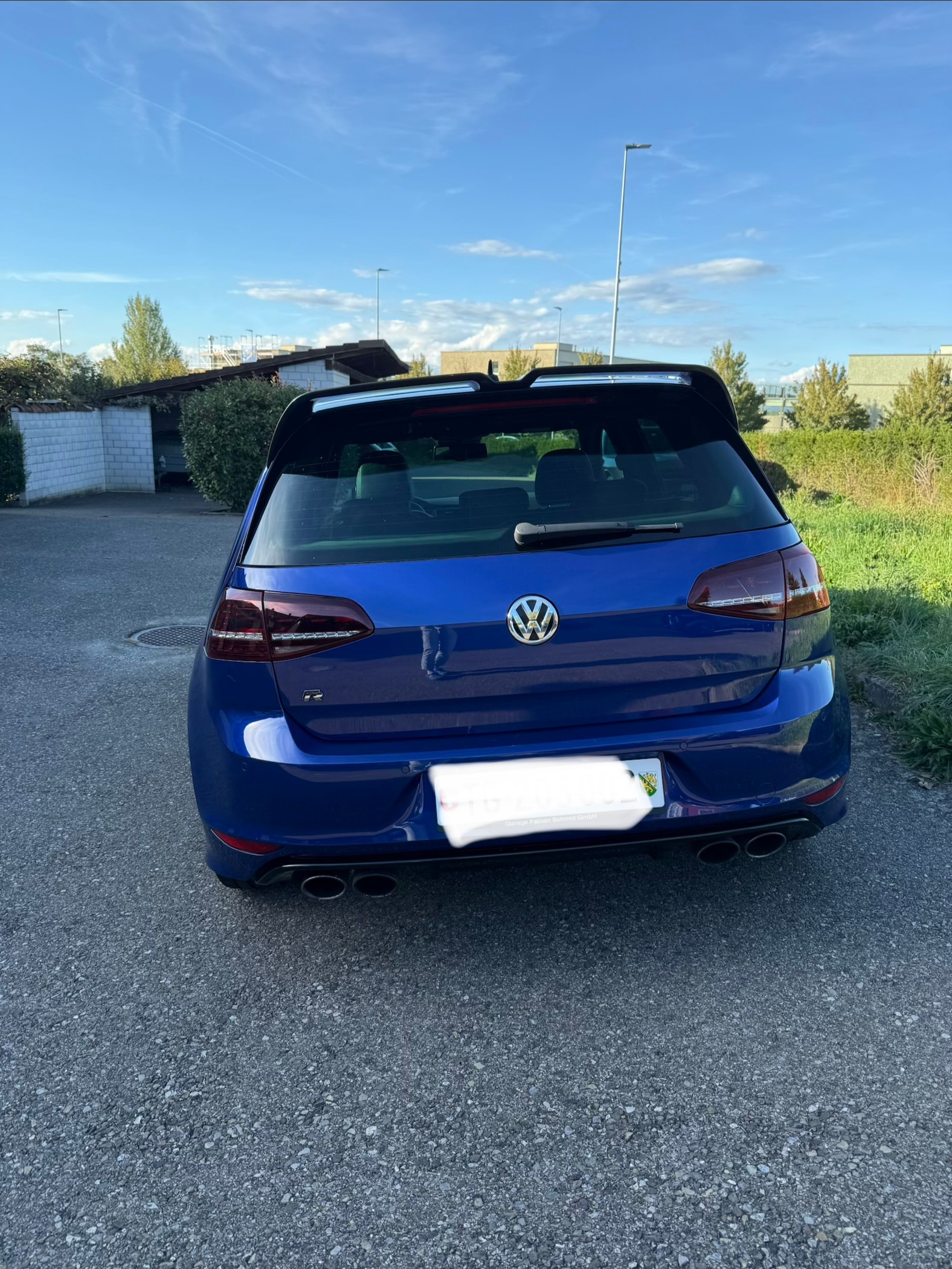 VW Golf 2.0 TSI R 4Motion DSG-image-2