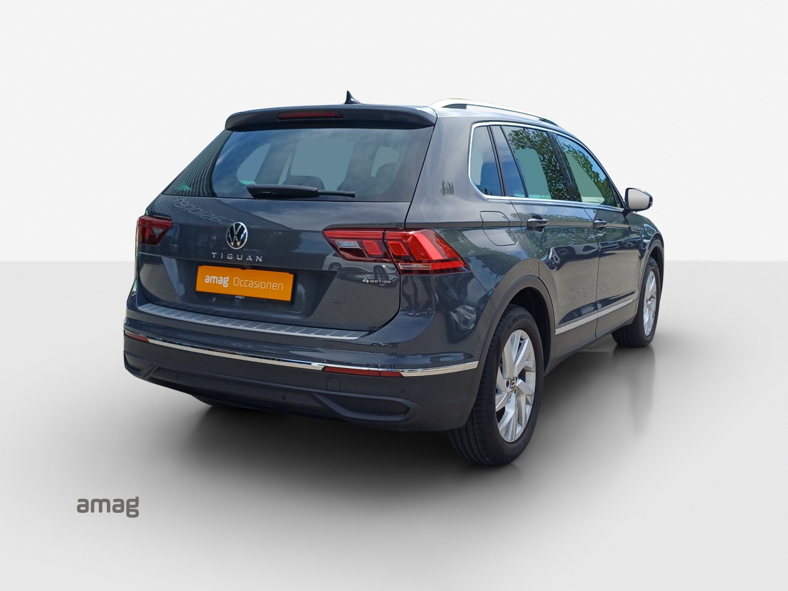 VW Tiguan 2.0 TDI SCR Life 4Motion DSG-image-4