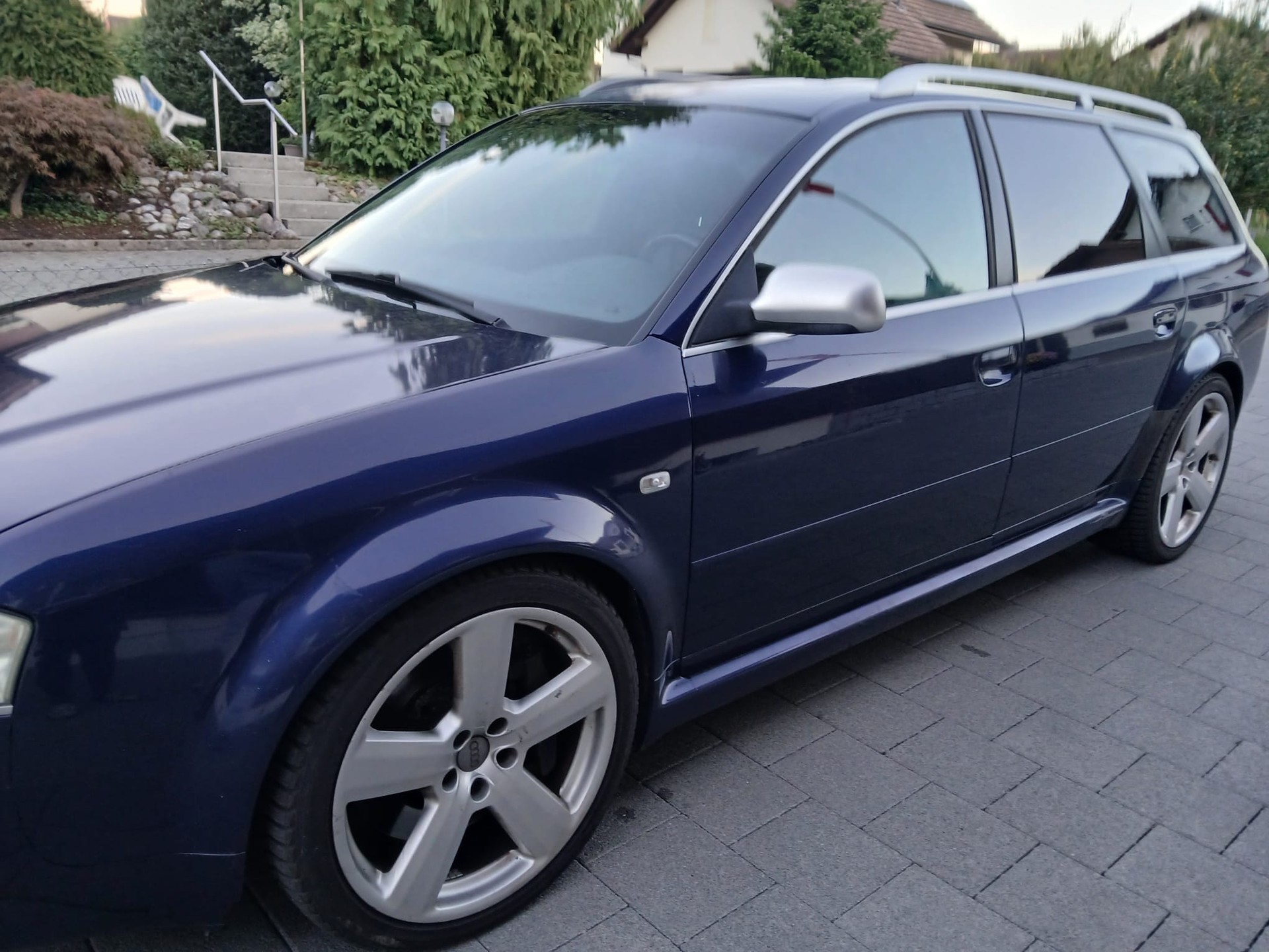 AUDI 4.2 V8 40V quattro-image-2
