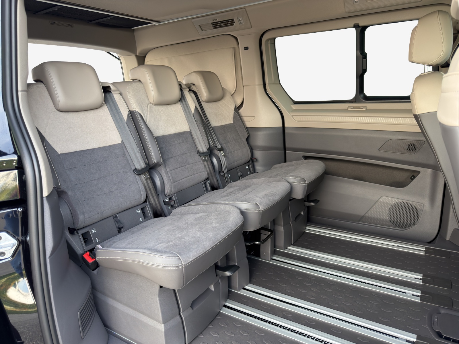 VW California 2.0 TDI Beach Tour-image-13