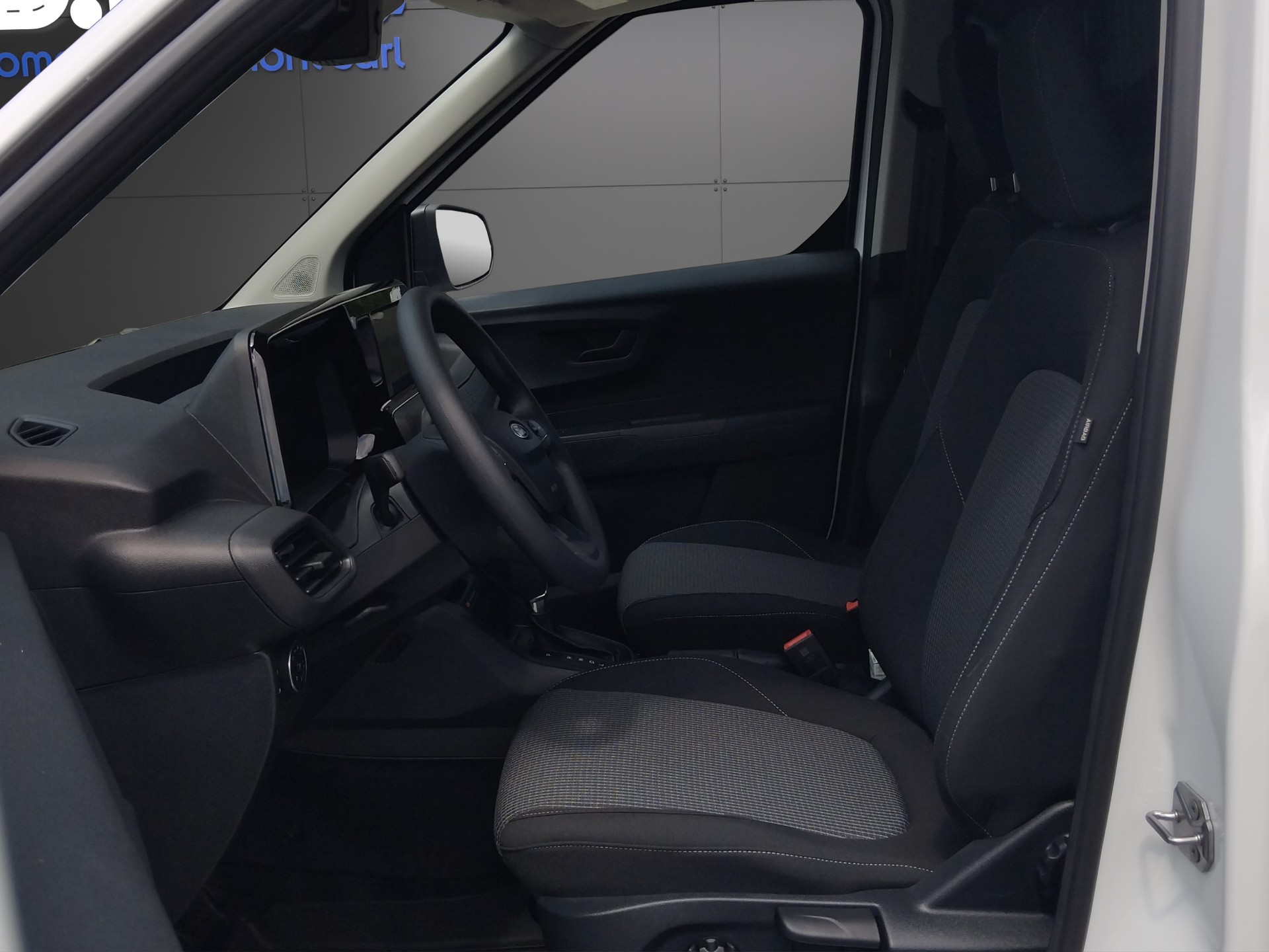 FORD Transit Courier Van 1.0 EcoBoost Trend Automat-image-8