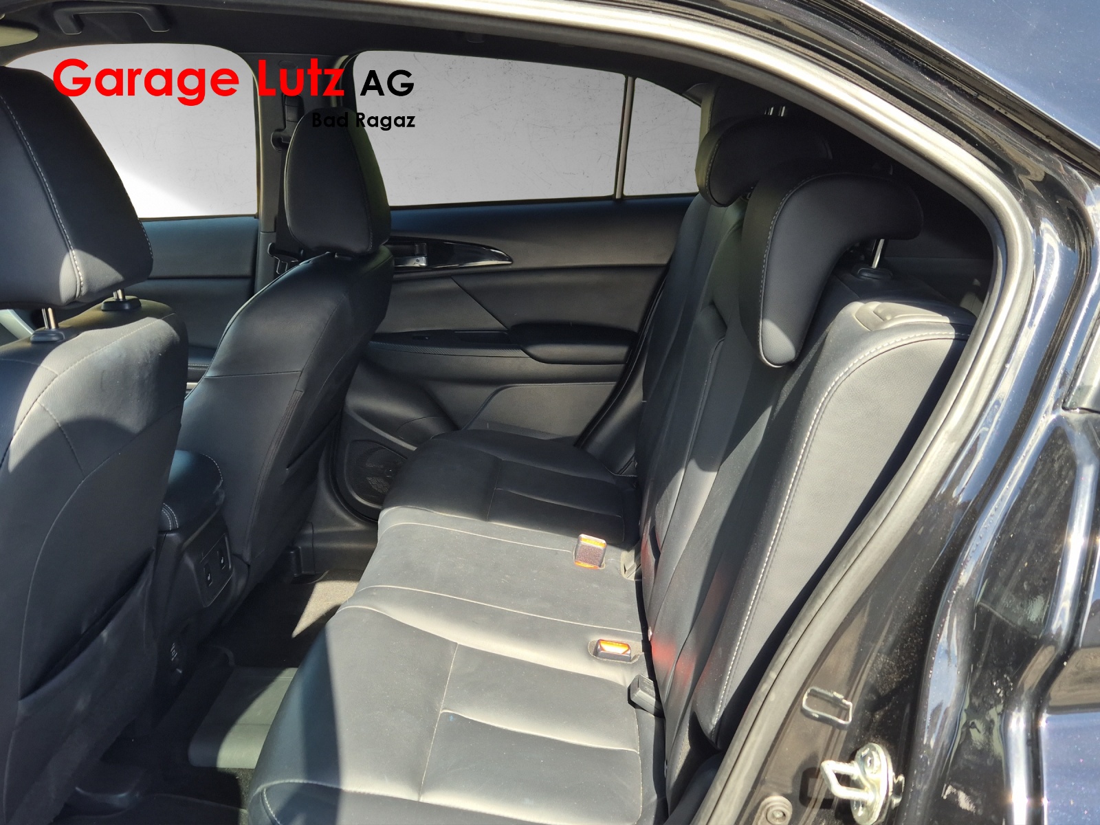 MITSUBISHI Eclipse Cross 2.4 PHEV Instyle 4WD-image-9