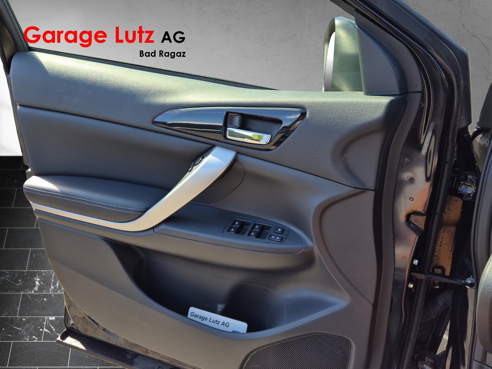 MITSUBISHI Eclipse Cross 2.4 PHEV Instyle 4WD-image-8