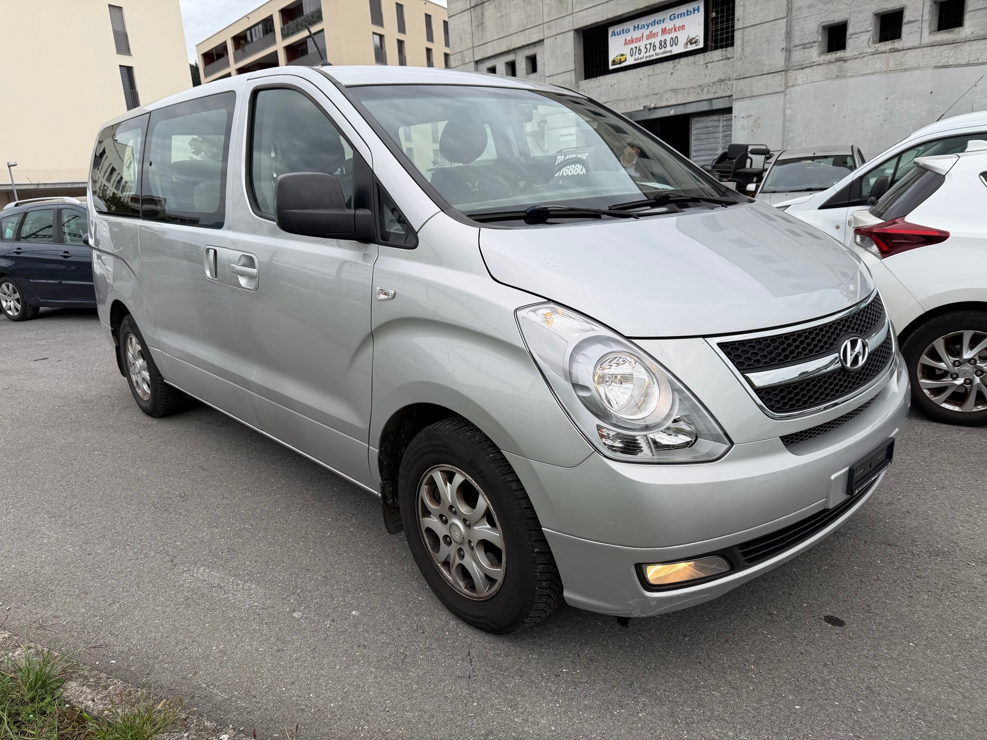 HYUNDAI H-1 People 2.5 CRDi-image-0